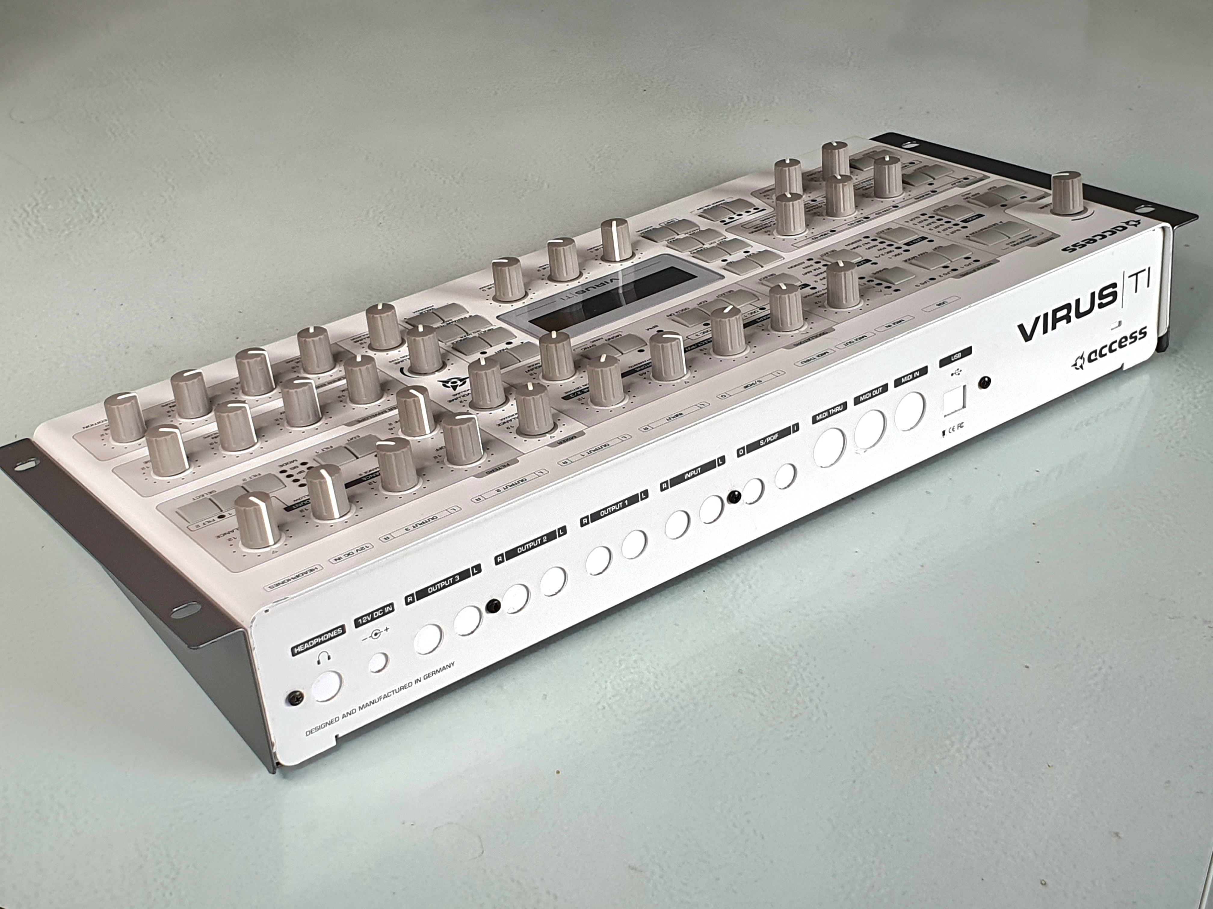 Access Music Virus TI2 Desktop (46437)