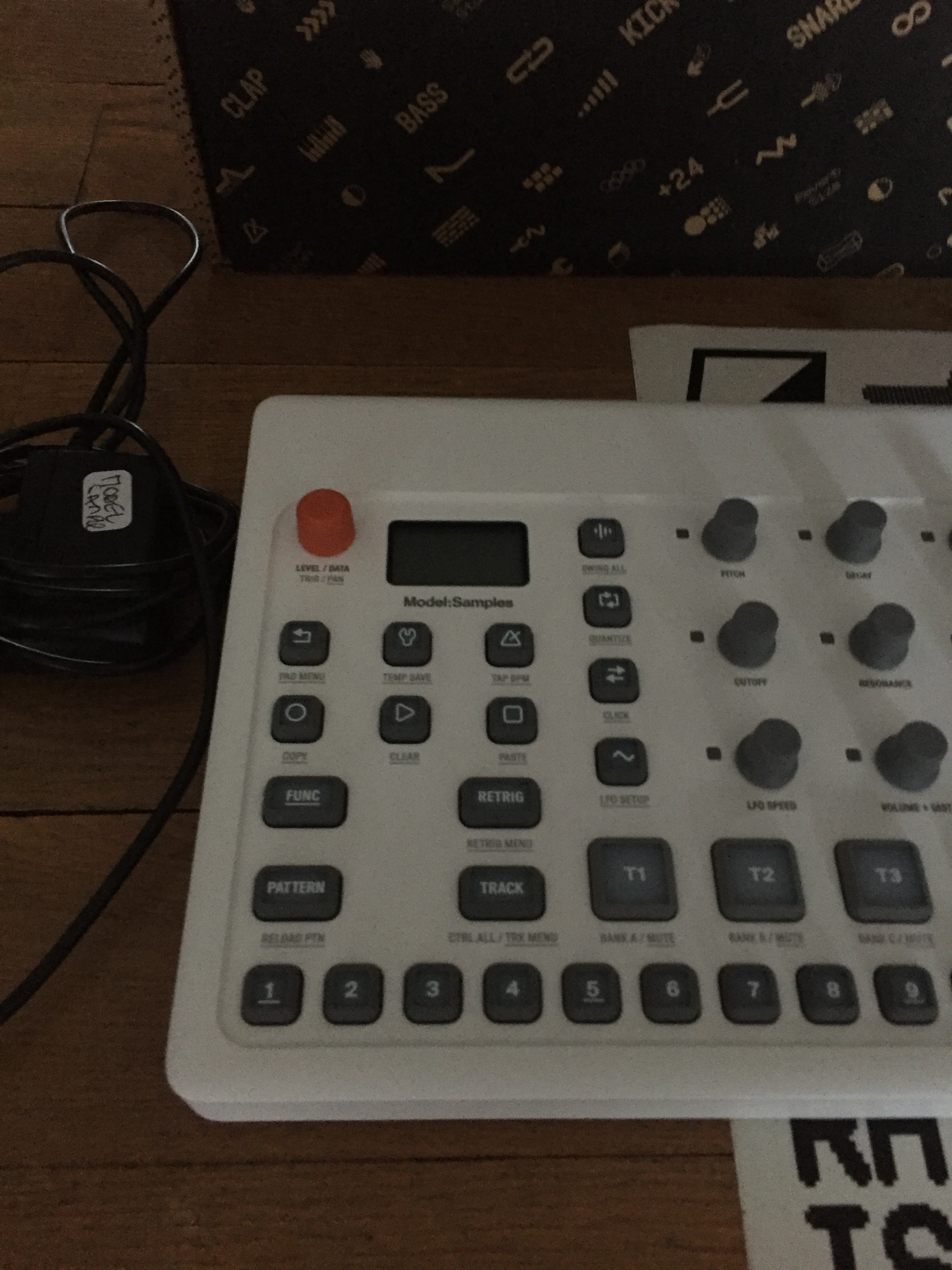 Elektron Model:Samples (87819)