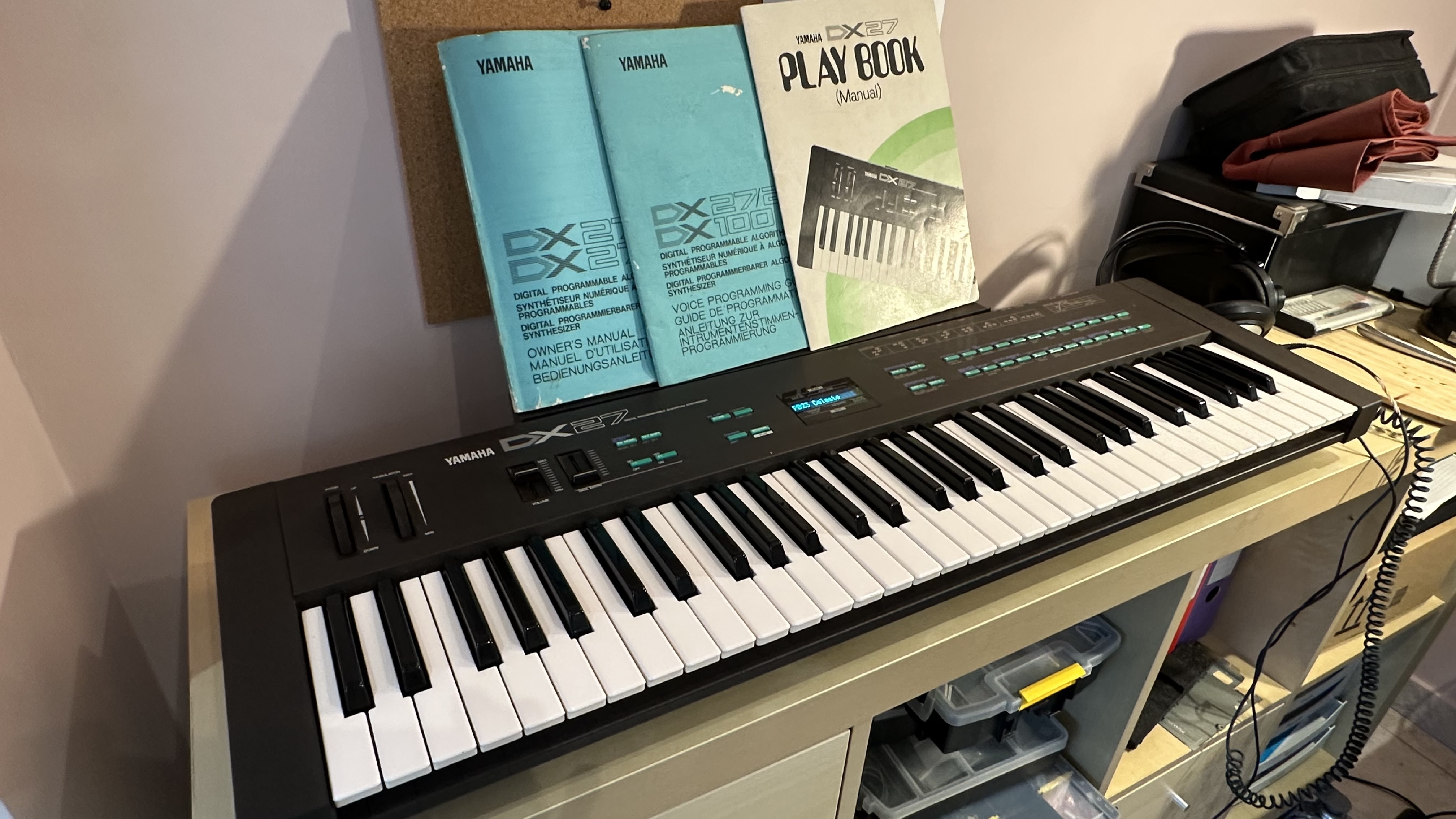 Yamaha DX27 (51545)