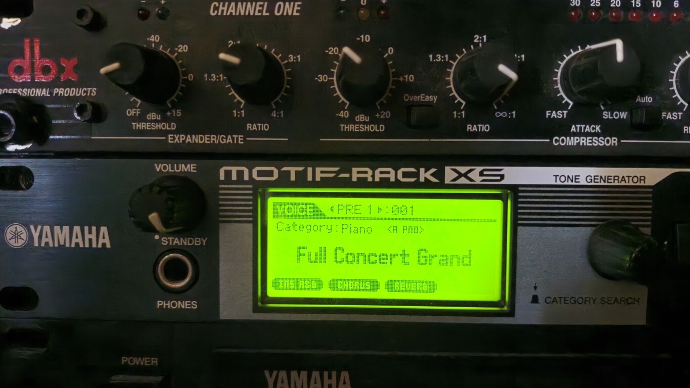 Yamaha Motif Rack XS – Mint Condition with Original Manuals