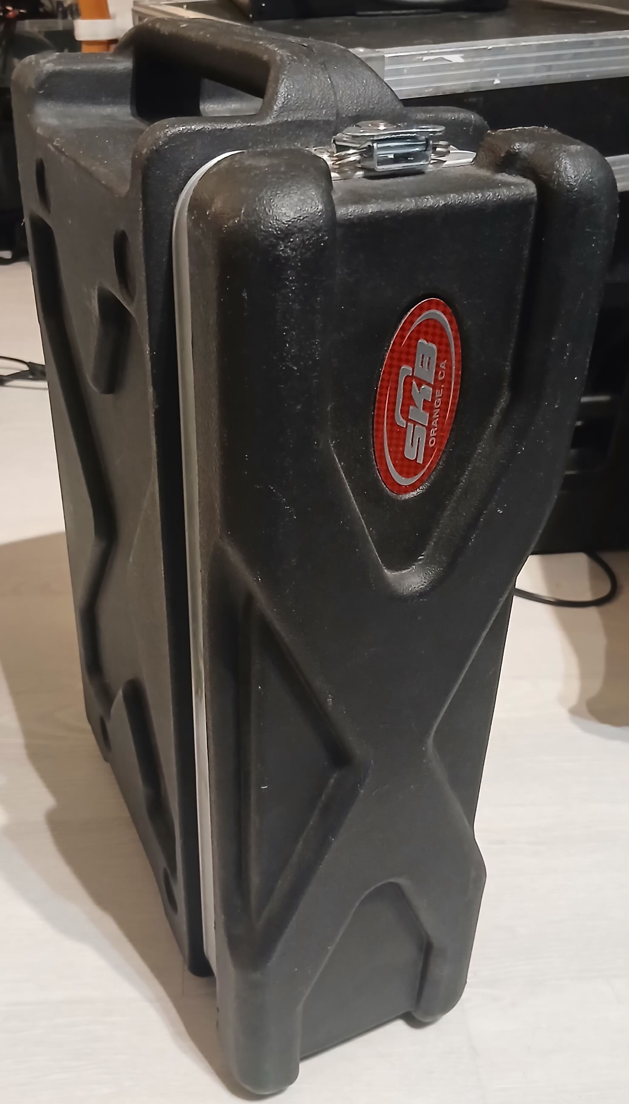 SKB Flight Case 19''  2U Court (79475)
