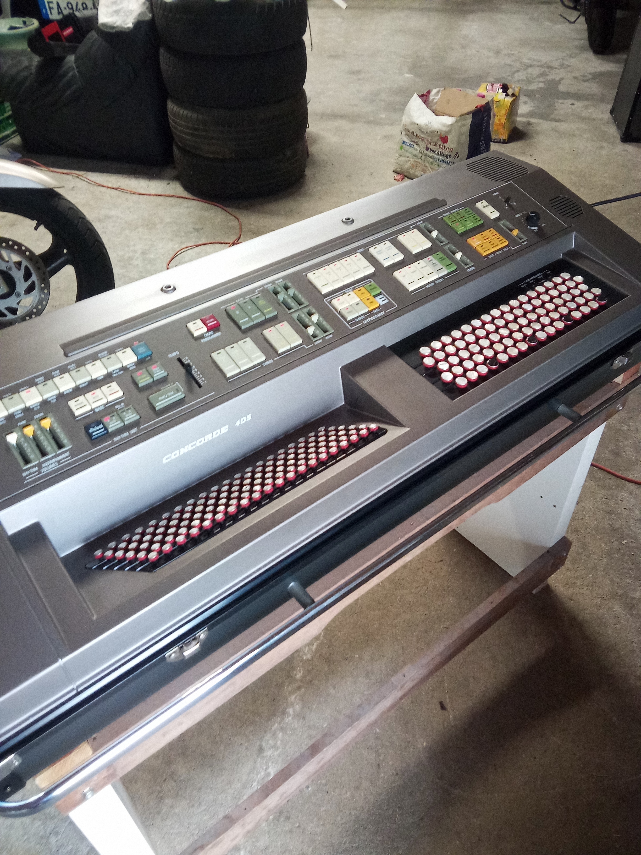 Vend Elka concorde 405