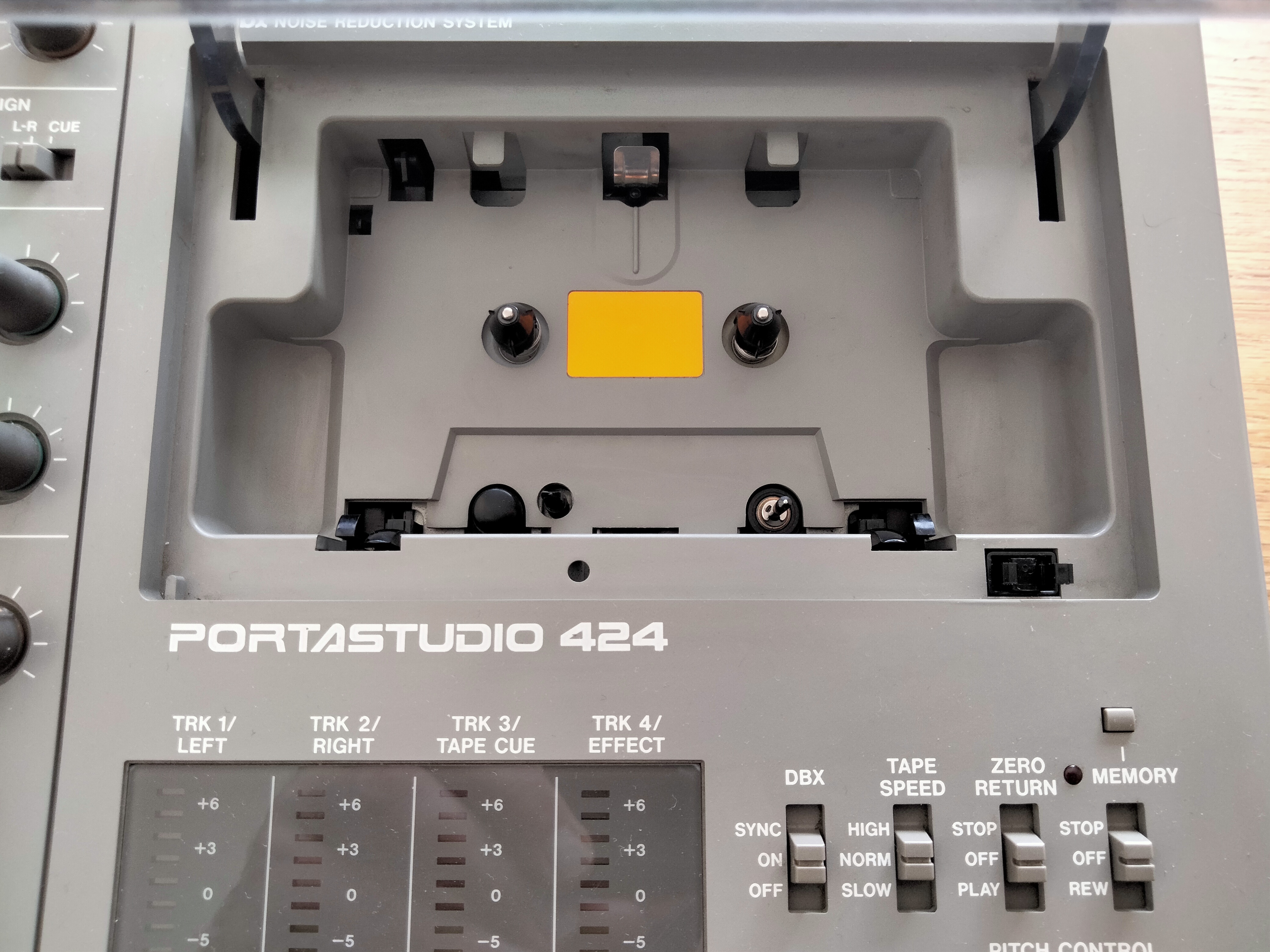 Tascam Portastudio 424 (7992)