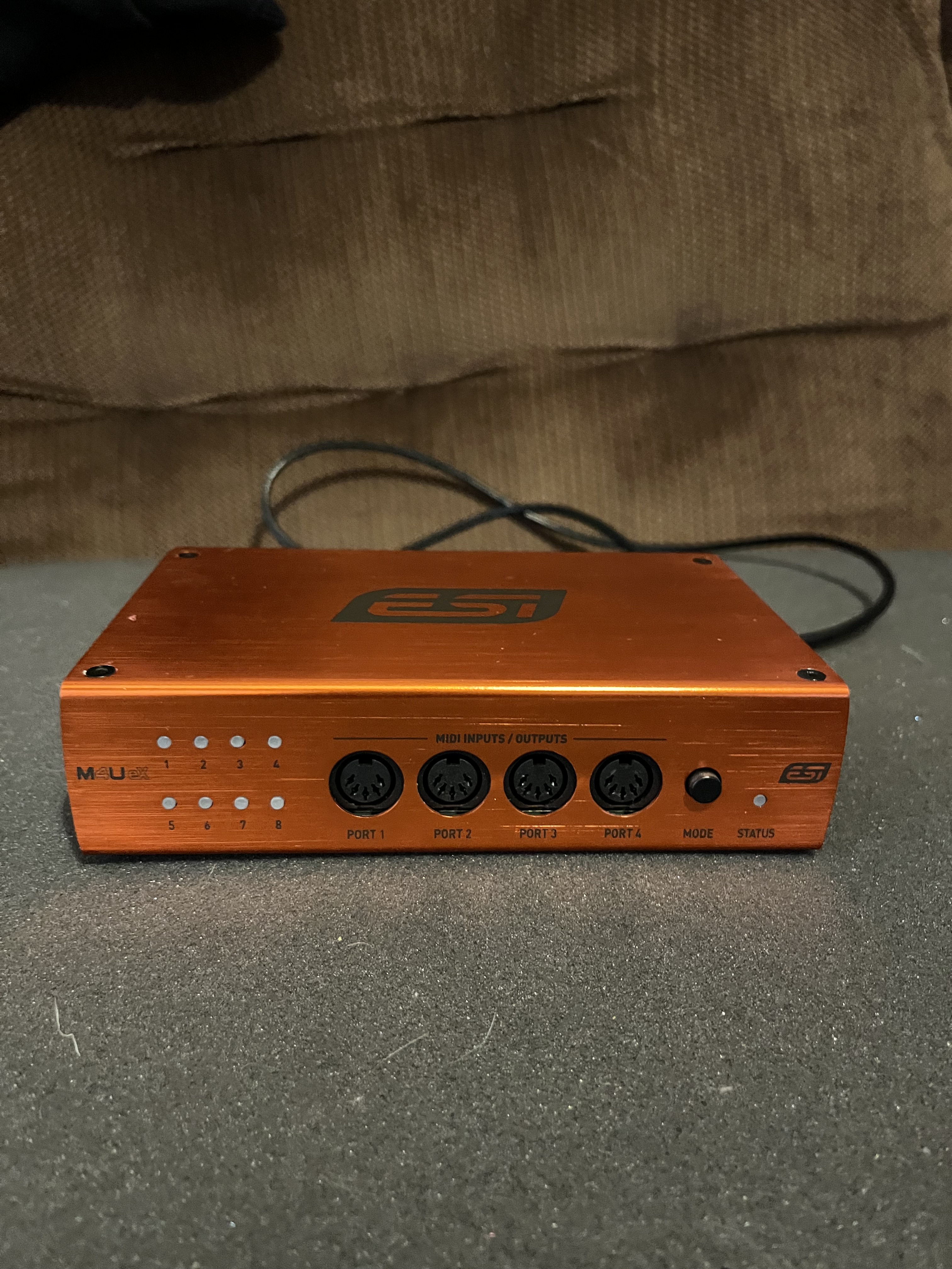 Vends ESI M4U eX comme neuf 