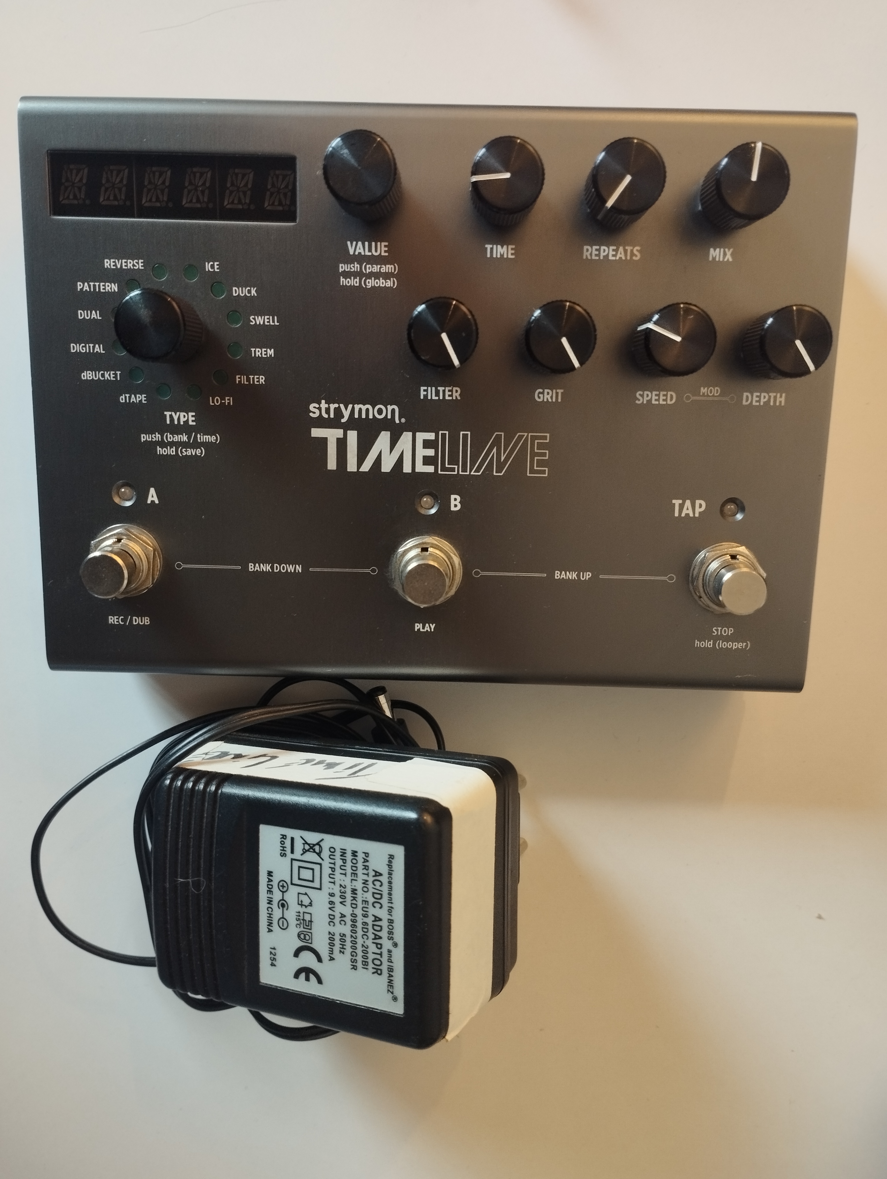 Strymon TimeLine + alim