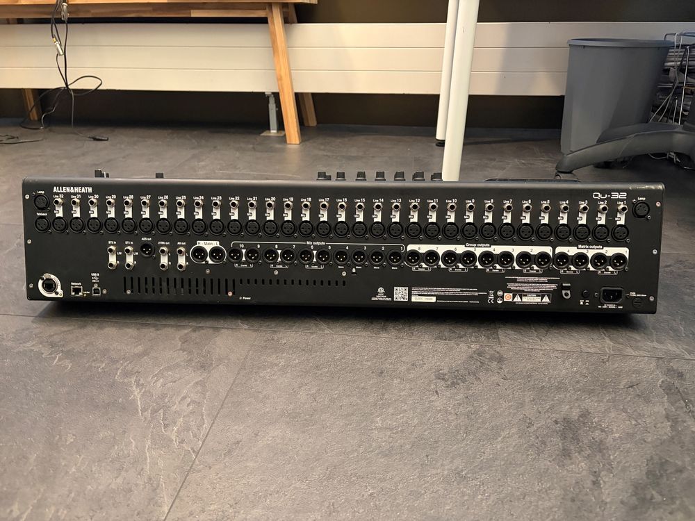 Console de Mixage Numérique Allen & Heath Qu-32 (Très Bon État)