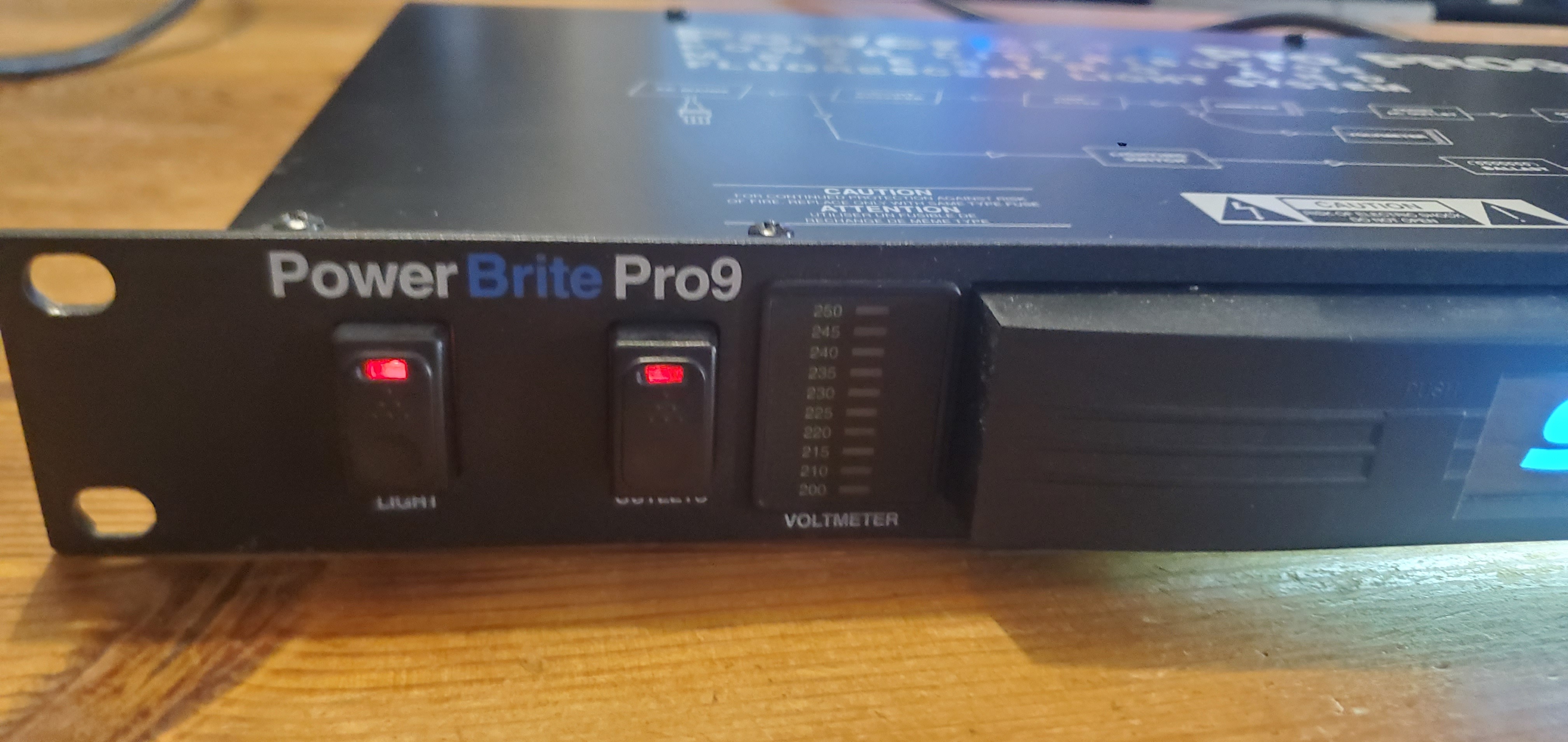Samson Technologies PowerBrite Pro10 (7212)
