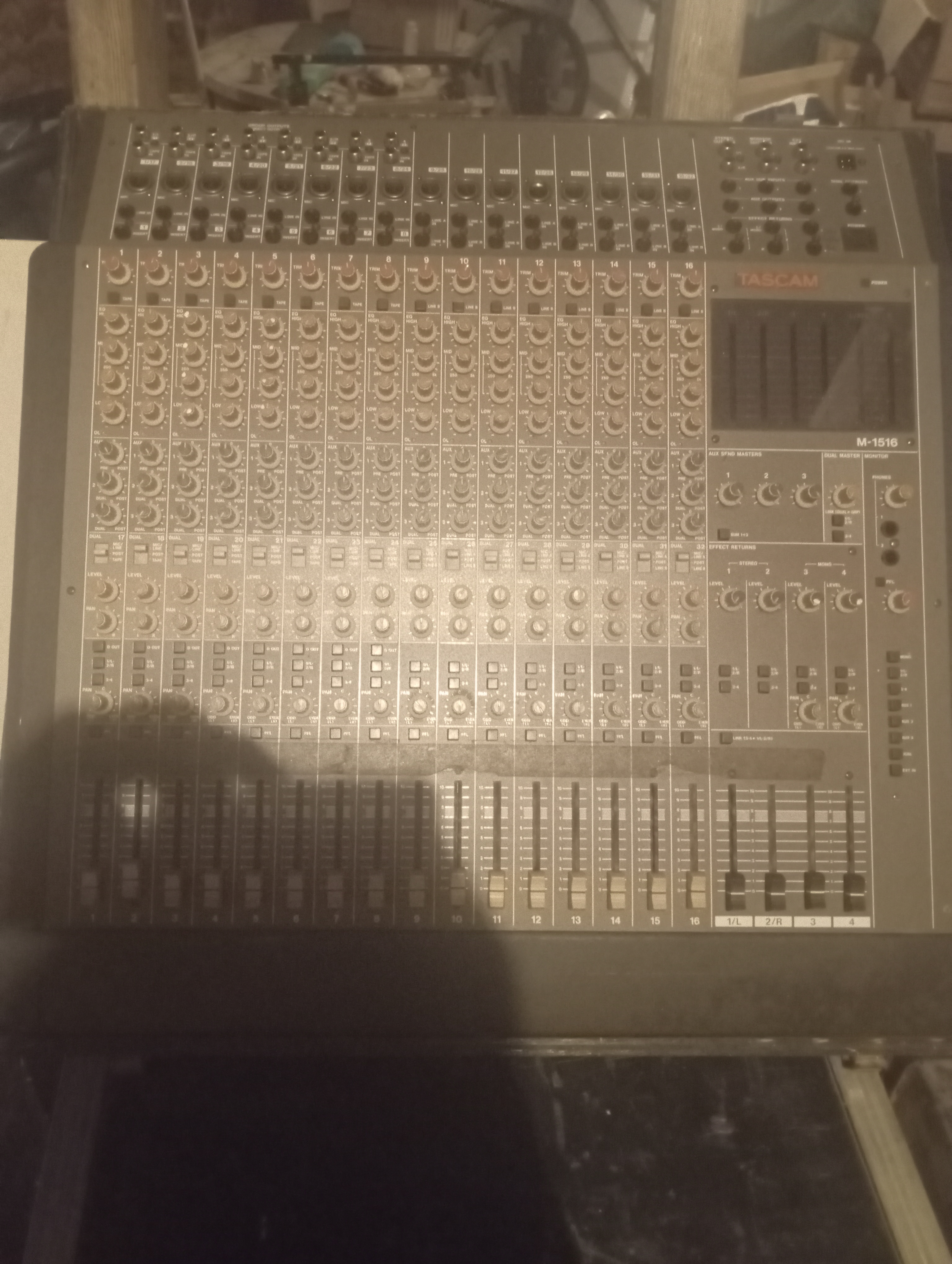 Tascam M-1516