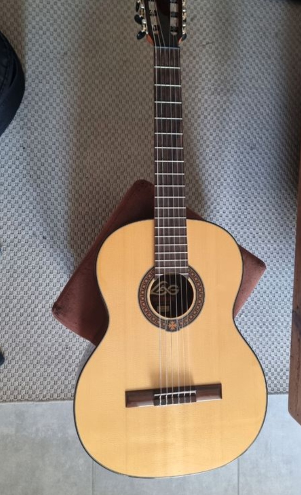 vends guitare classique Occitania