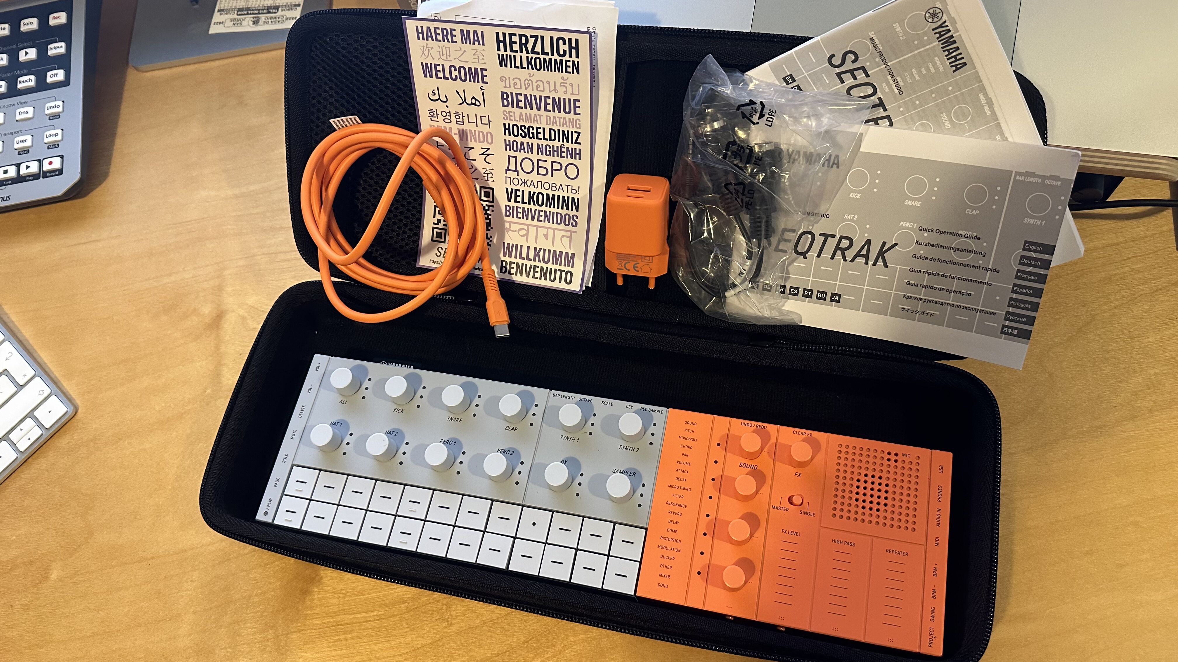 Vends Yamaha SEQTRAK état neuf + boite + chargeur + étui souple