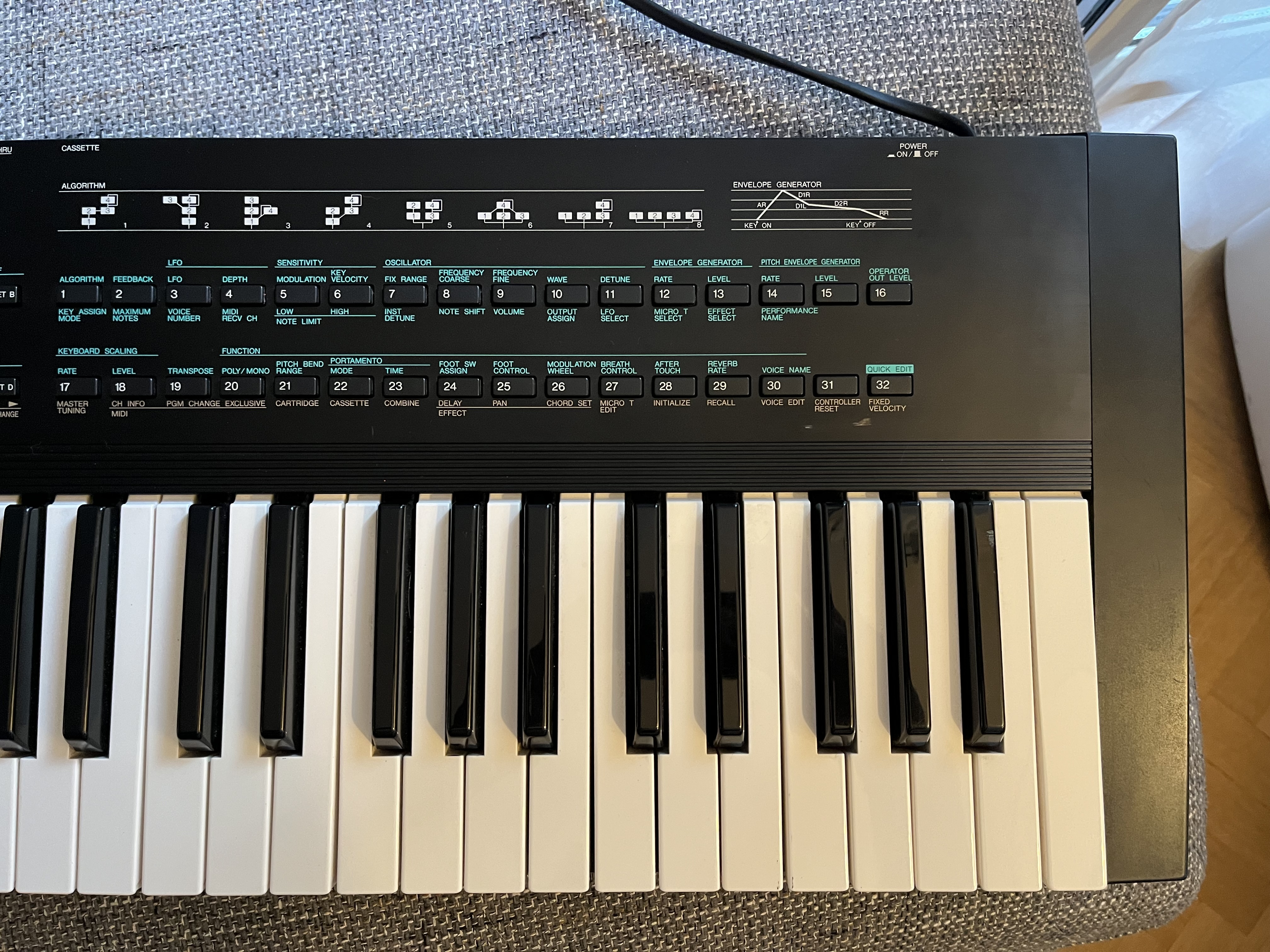 Yamaha DX11 (1213)
