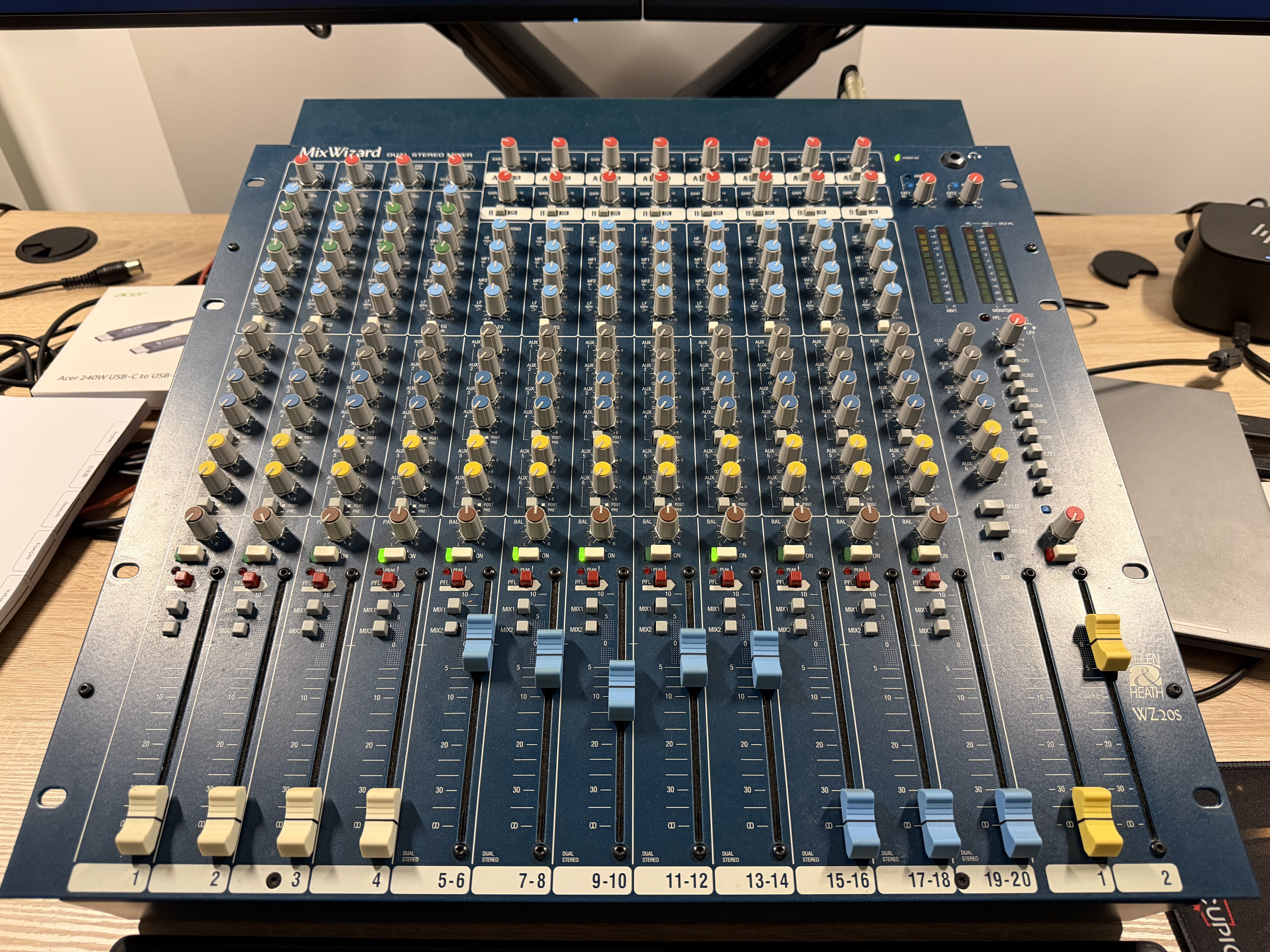 Vends ALLEN & HEATH WIZARD 20S