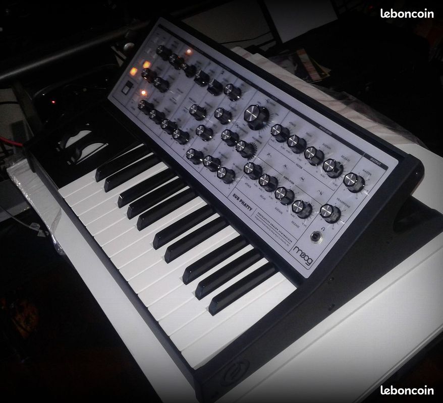 Moog Music Sub Phatty (5004)