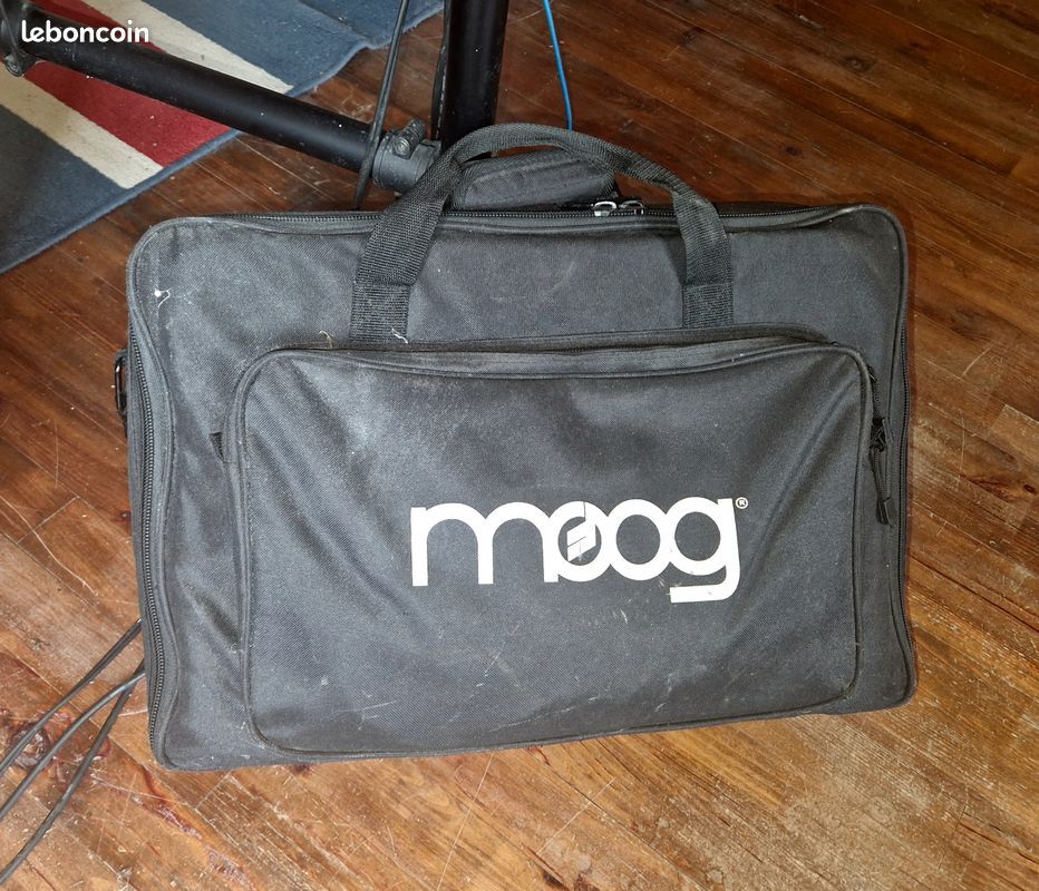 Moog Music Sub Phatty (98769)
