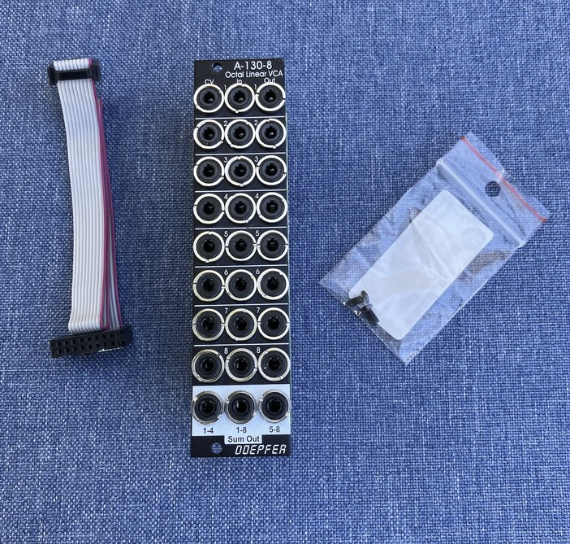 Doepfer A-130-8 Octal Linear VCA - Black (garantit jusqu'en 2029)