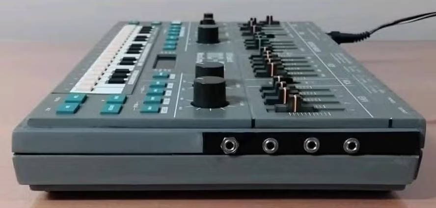 Roland MC-202 (53094)