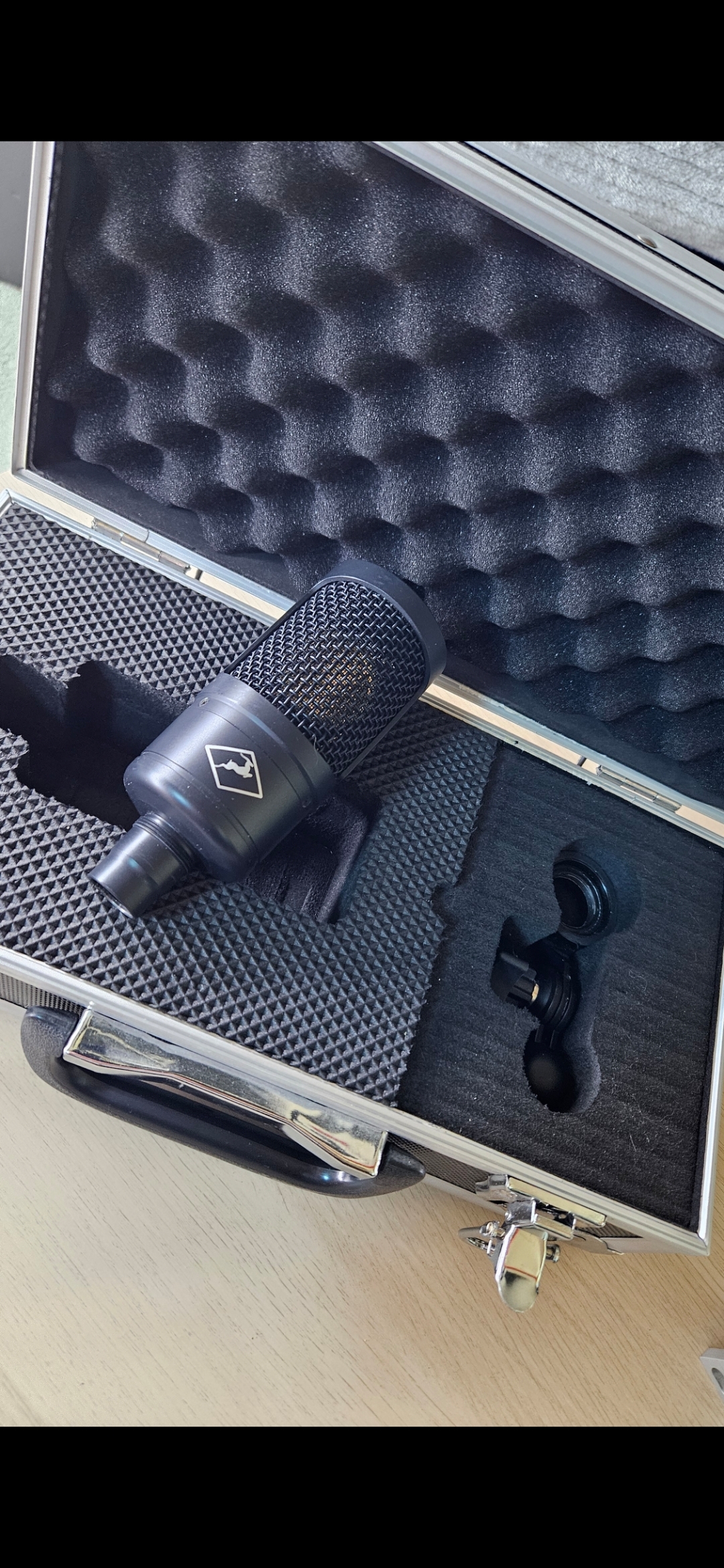 Micro studio Antelope Edge solo
