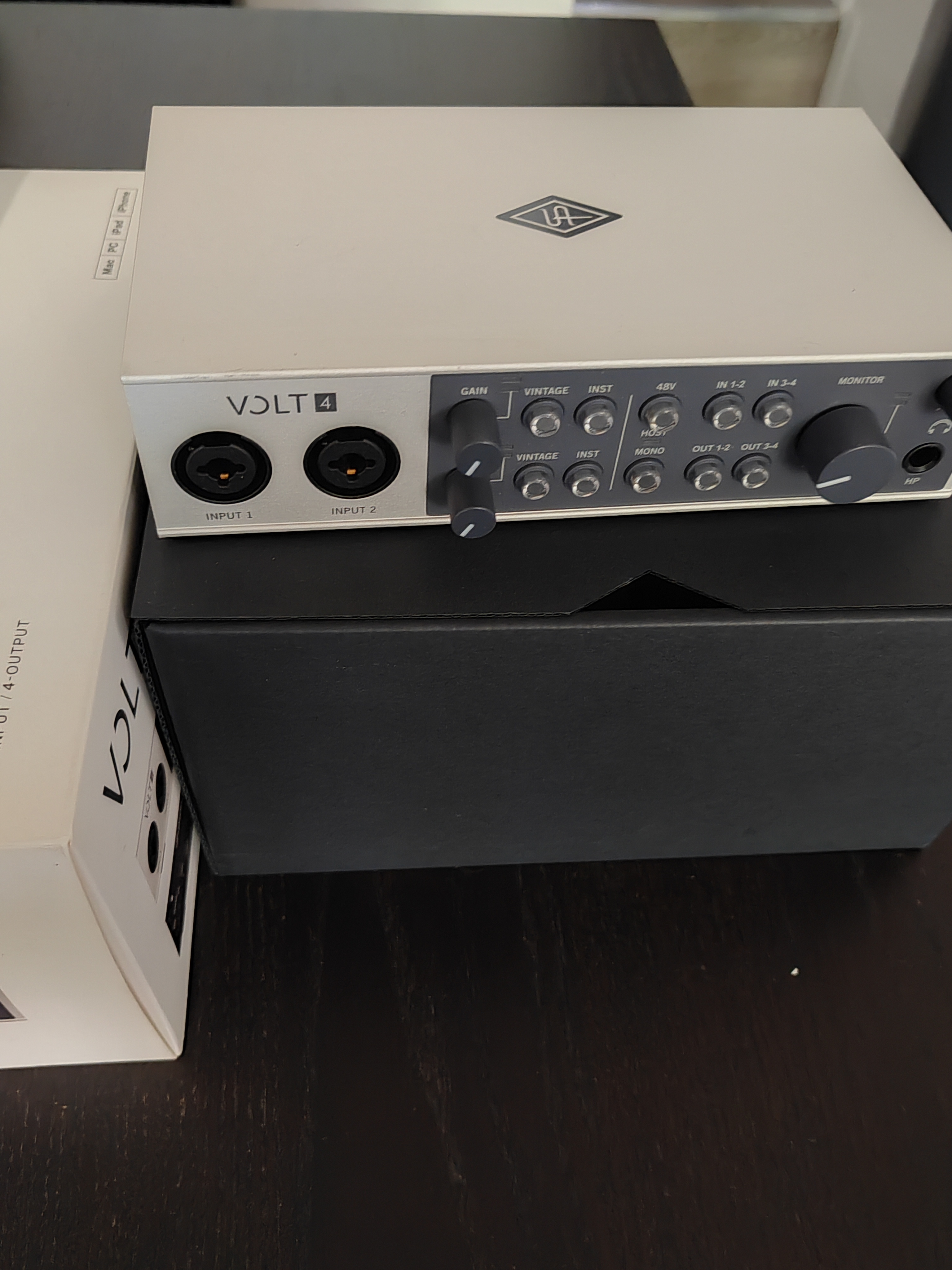 Vends UA Volt 4