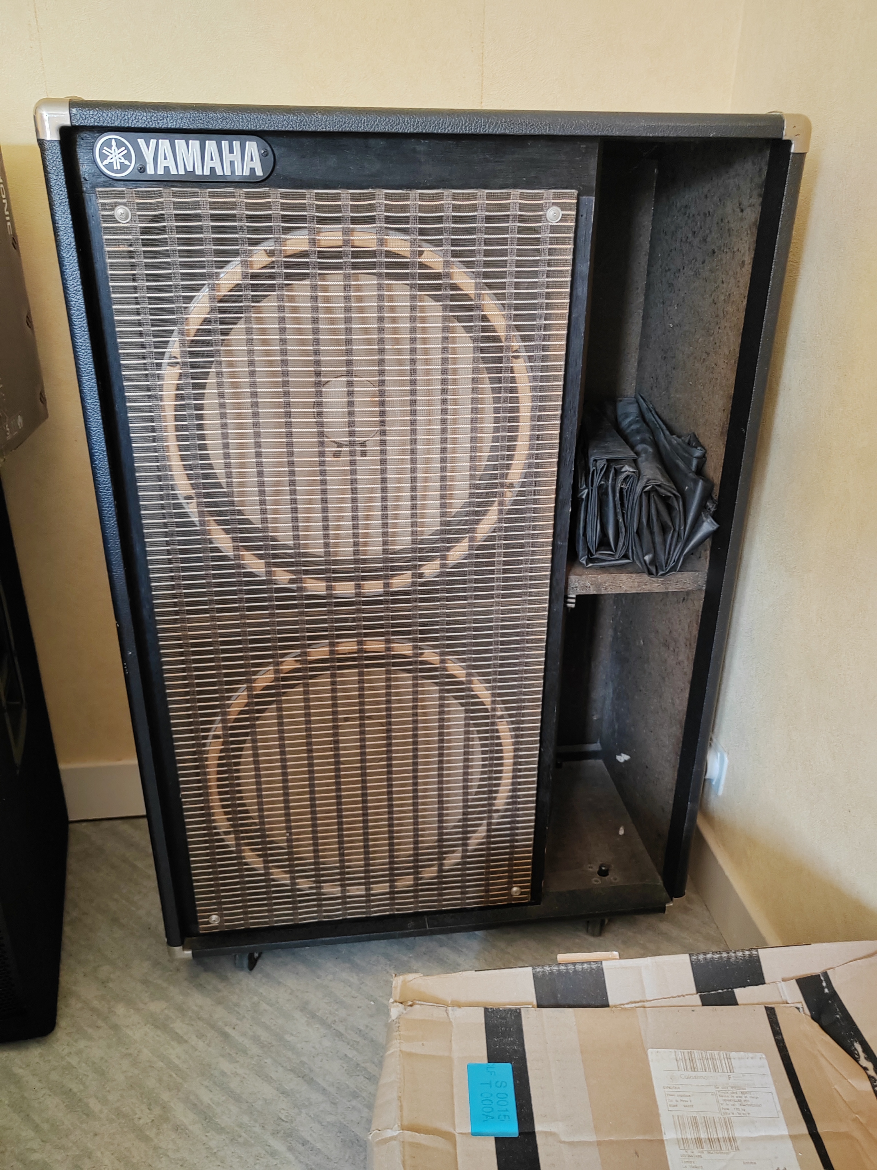 Vends baffle basse Yamaha vintage