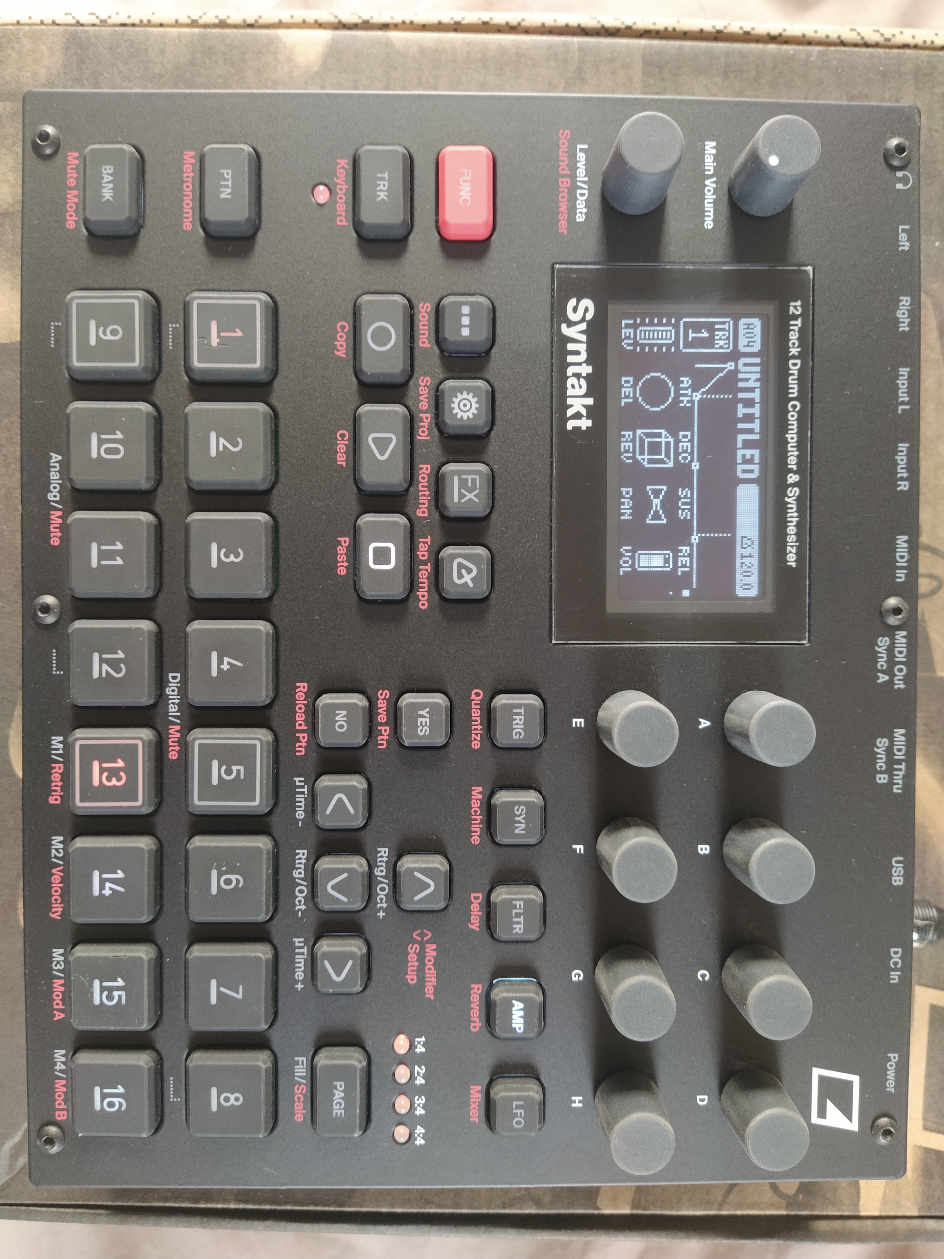 Vends Syntakt + decksaver 
