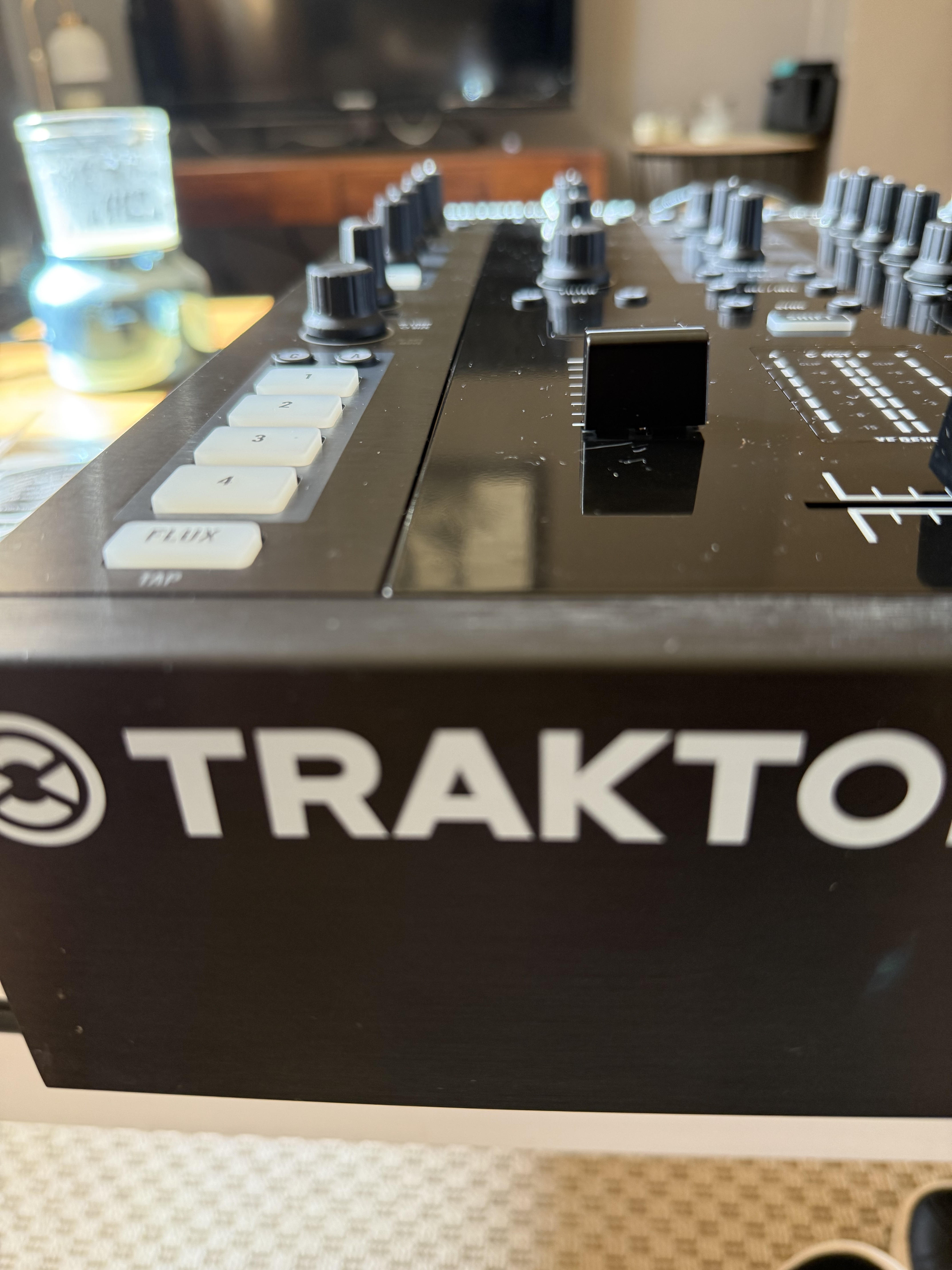 Native Instruments Traktor Kontrol Z2 (25488)