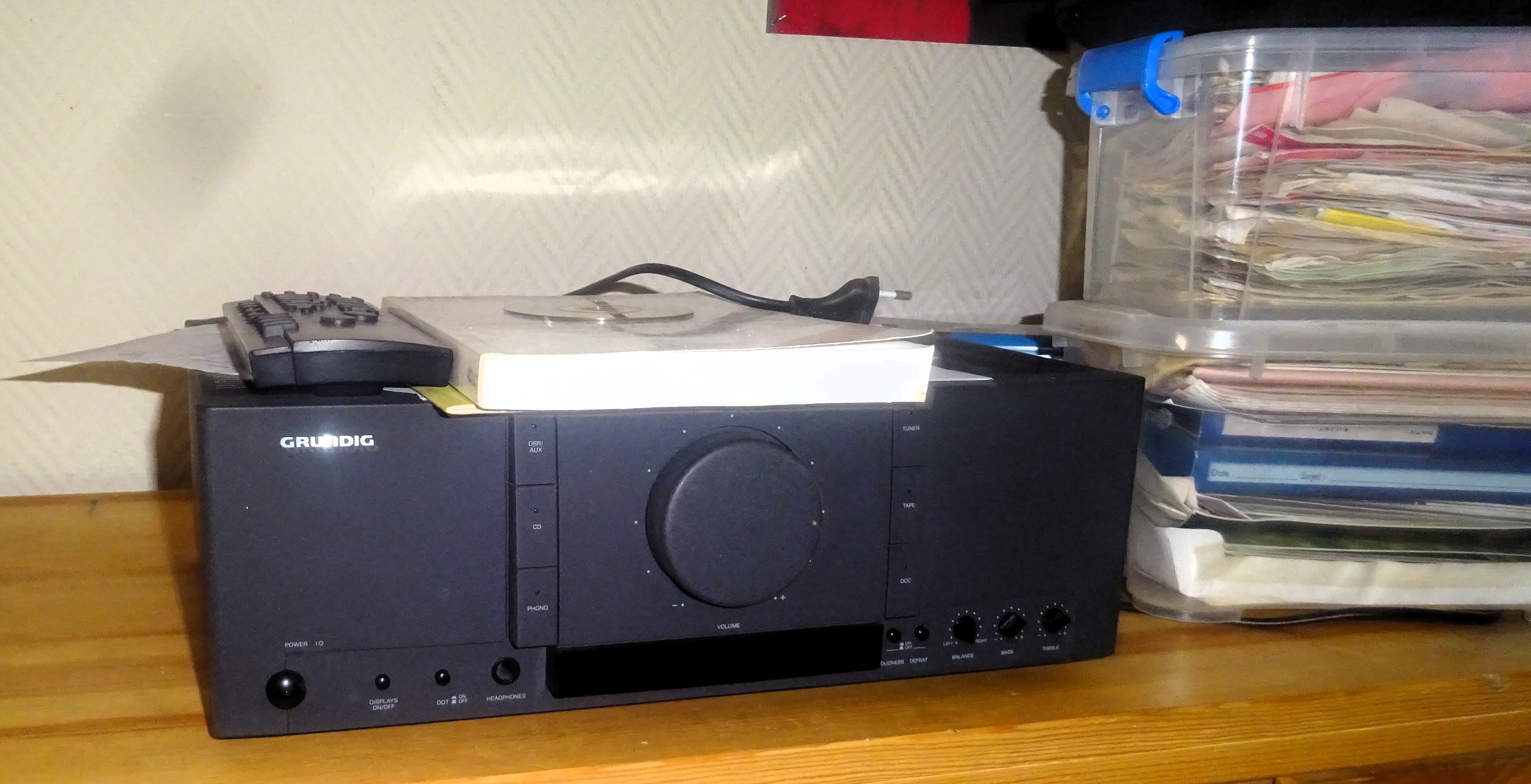 Grundig v310 avec télécommande