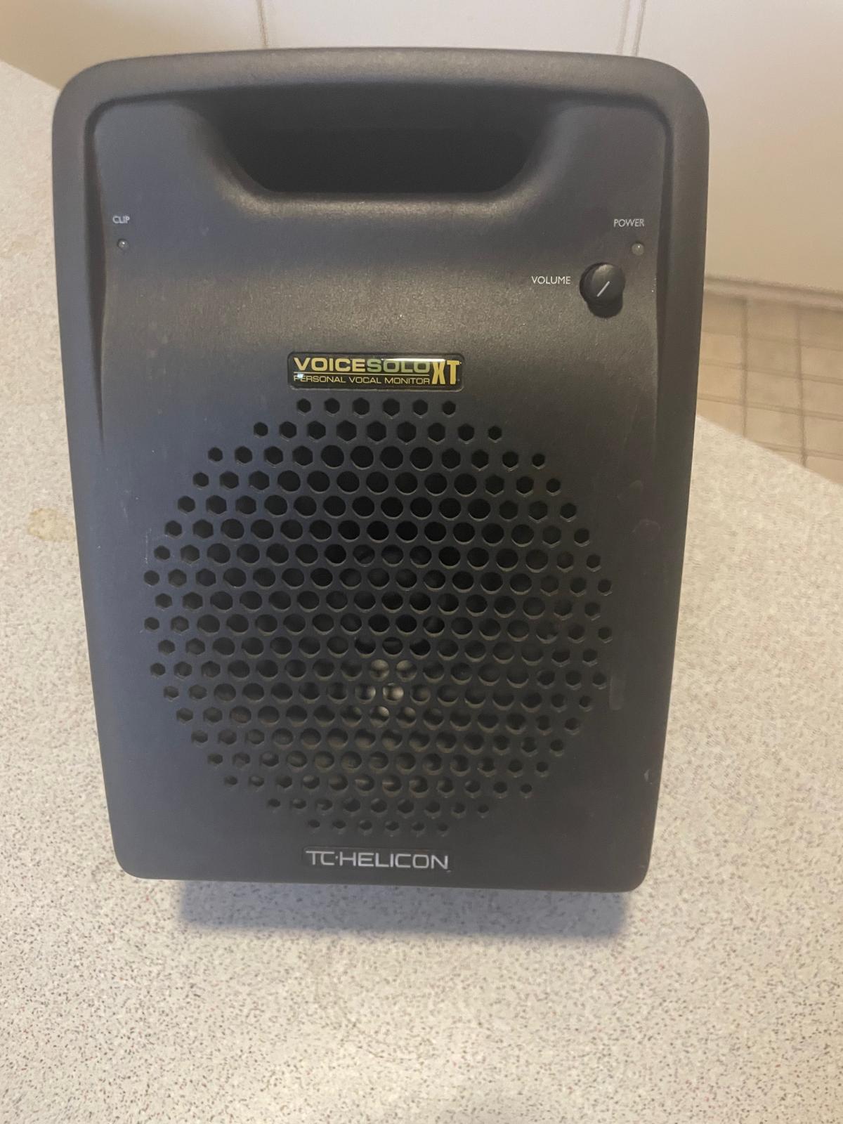 Vends enceintes TC-Helicon - 1 fonctionne, l'autre est HS