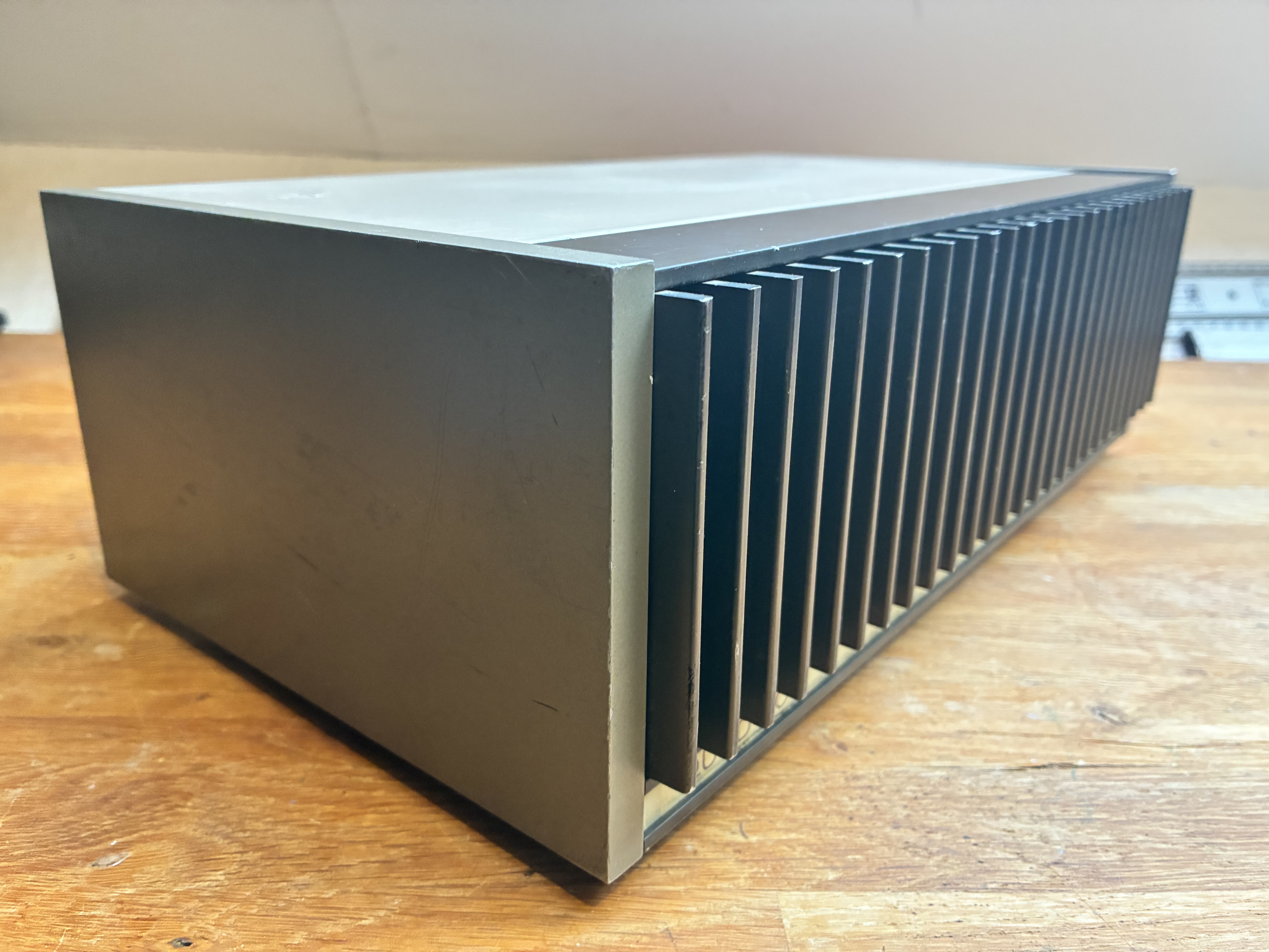 Ampli de puissance hi fi Quad 405