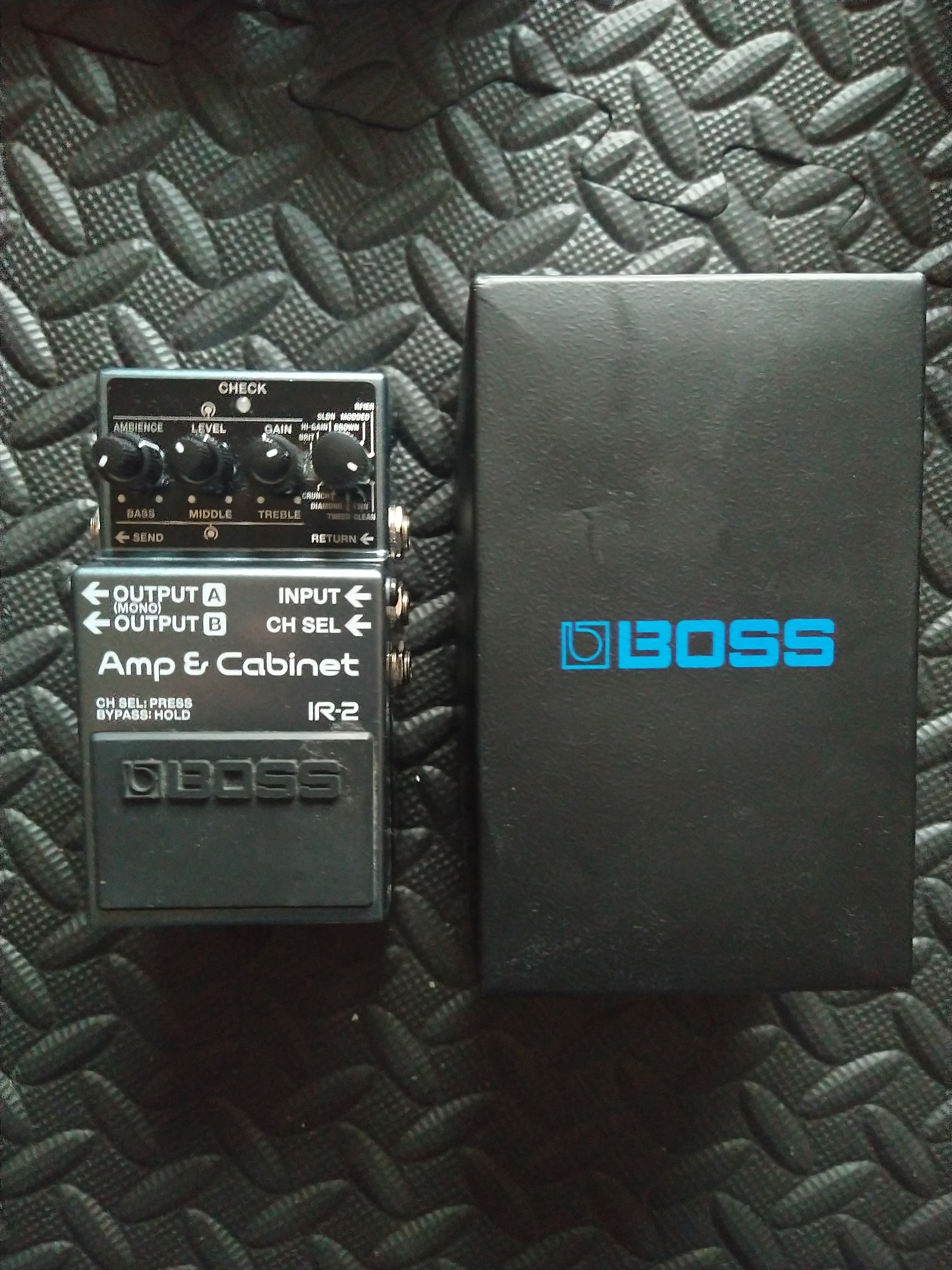 Vends pédale Boss IR-2 avec boite d'origine