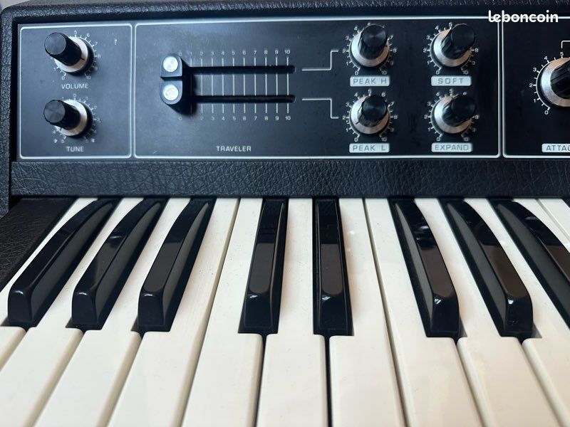 Korg Pe-1000 (34496)