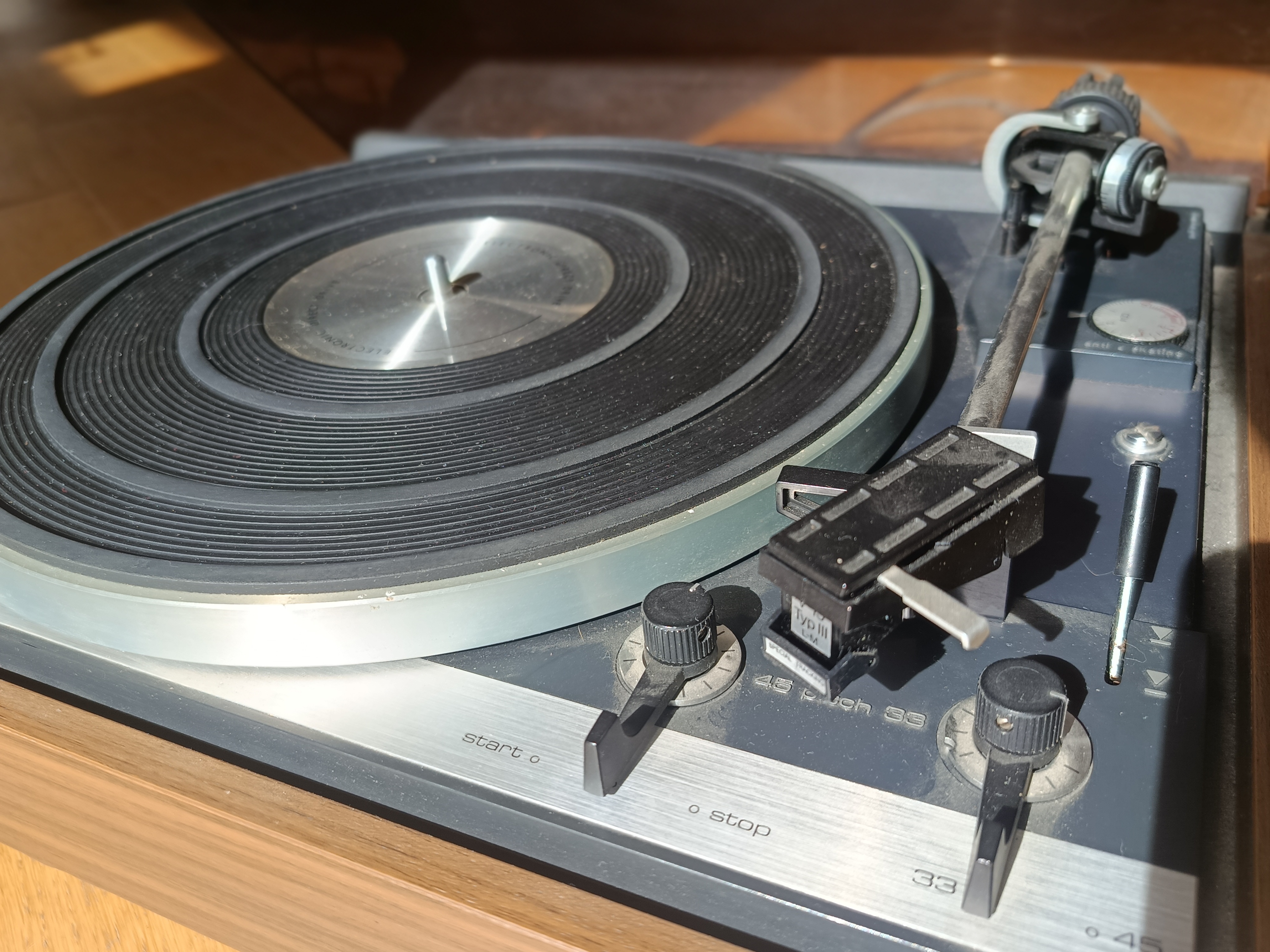 Vends Platine vinyle DUAL CS 701