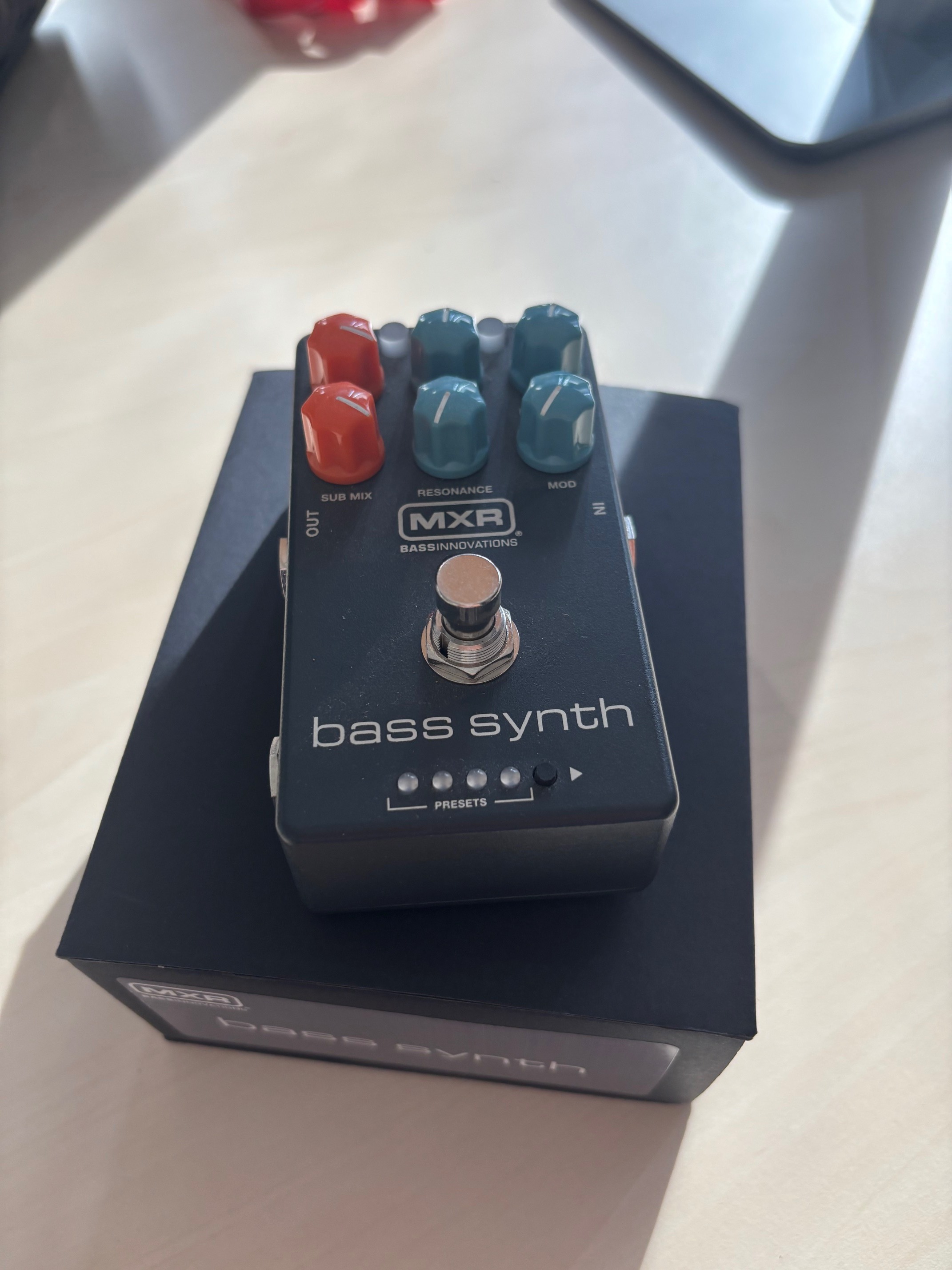 Vends MXR MB301 Bass Synth neuve, sous garantie 