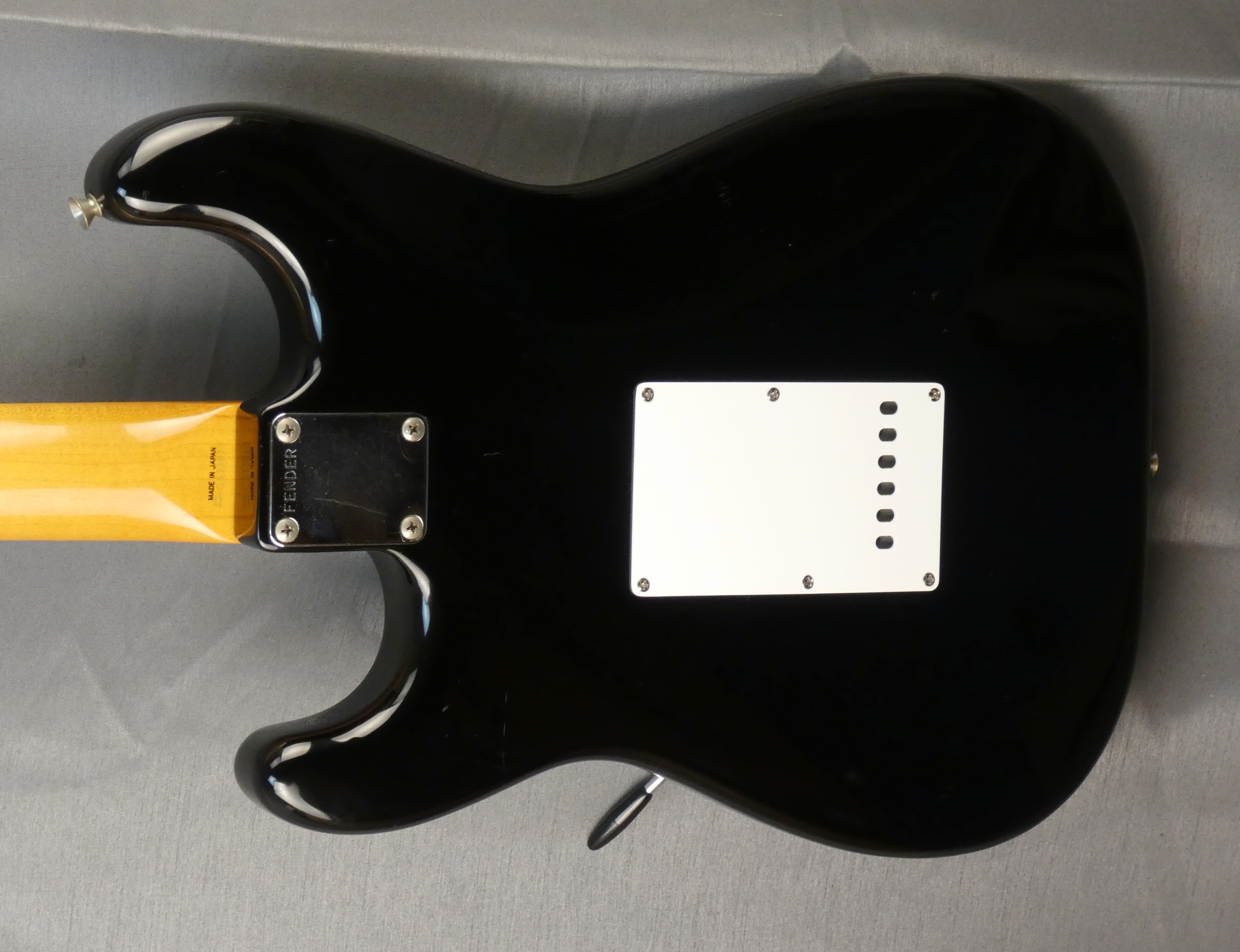 fender stratocaster ST62 black 1990 japon japan (6)