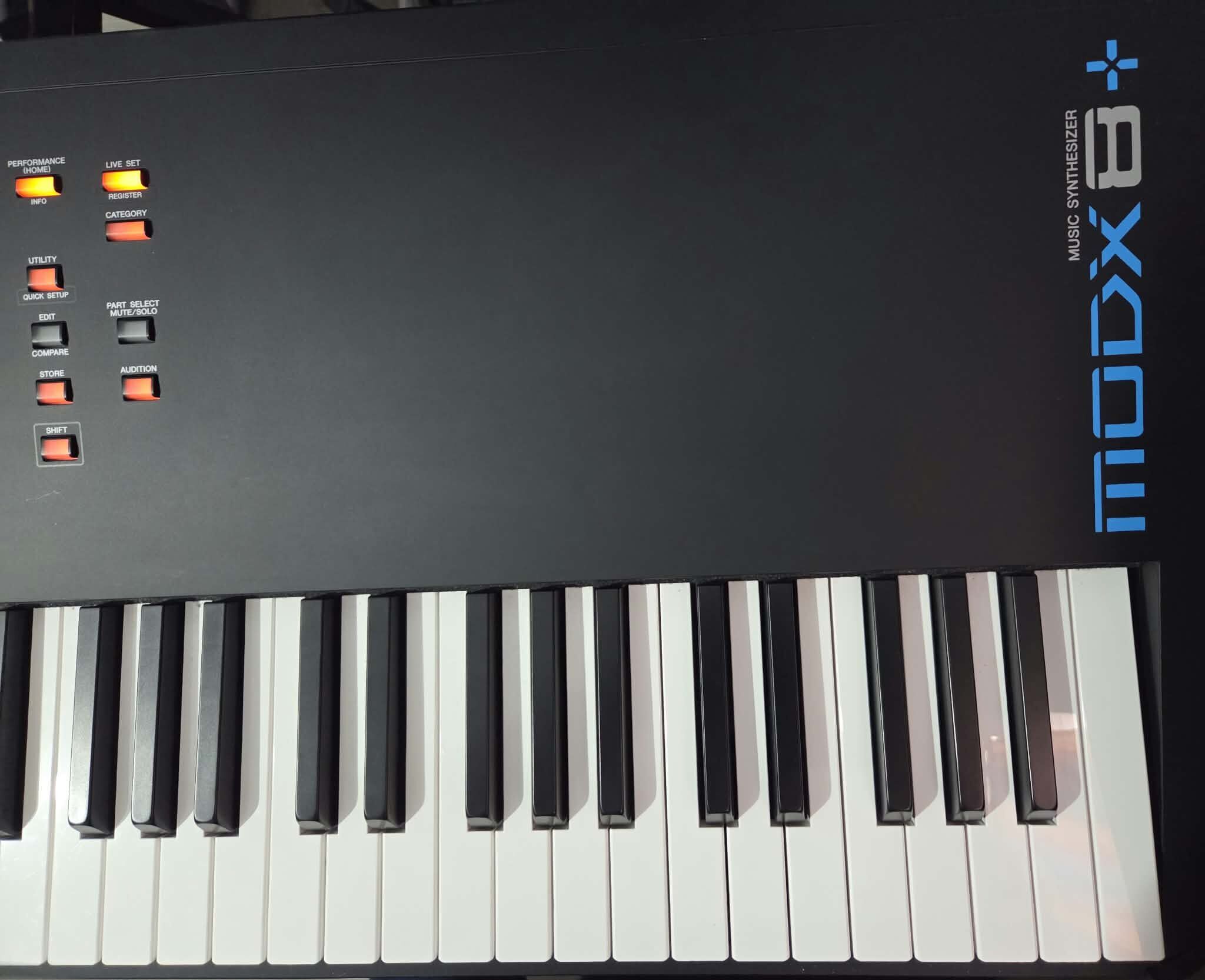 A vendre - Yamaha MODX8+ en parfait état - 1000€