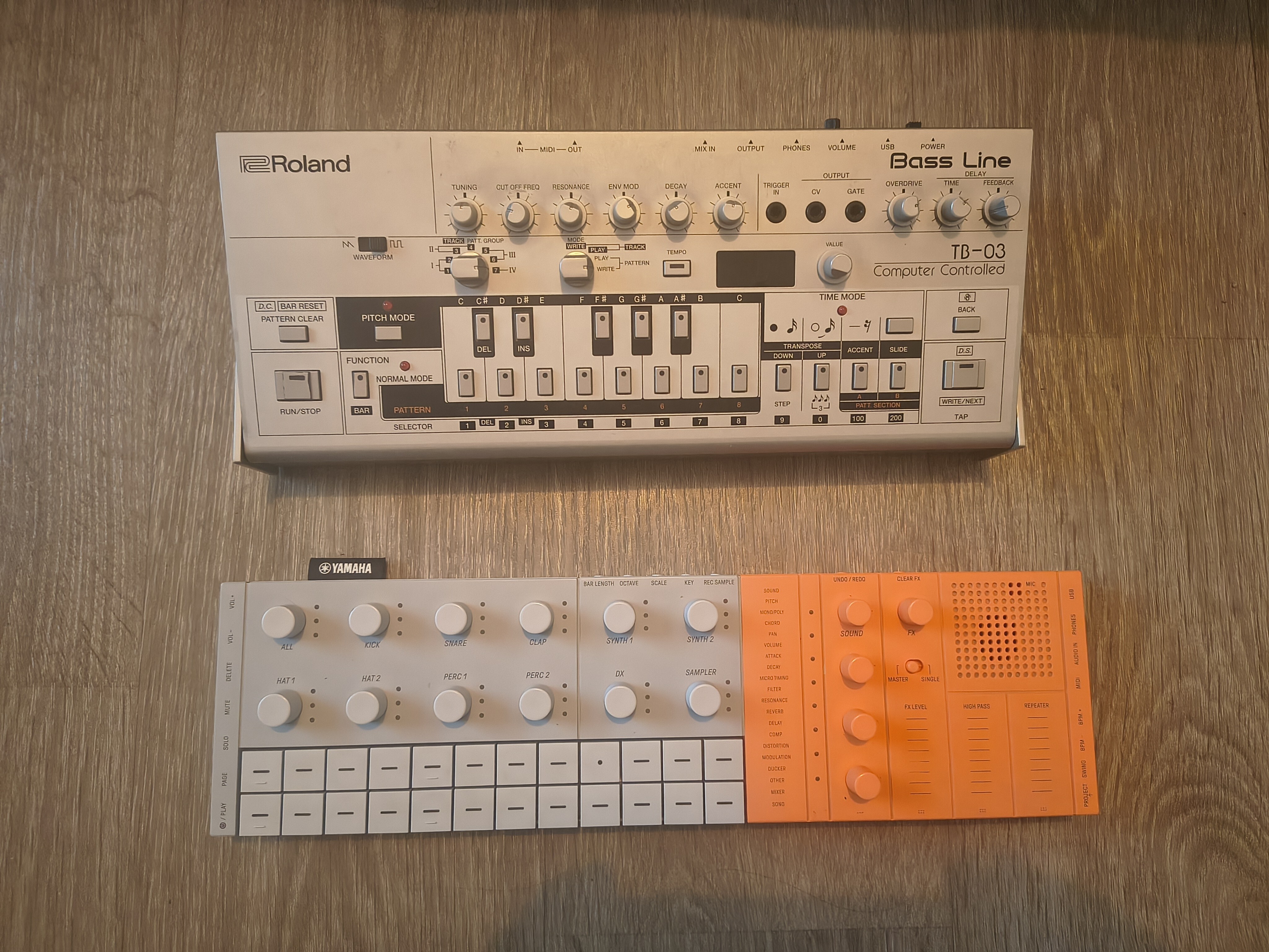 Lot Yamaha seqtrak et Roland tb-03 
