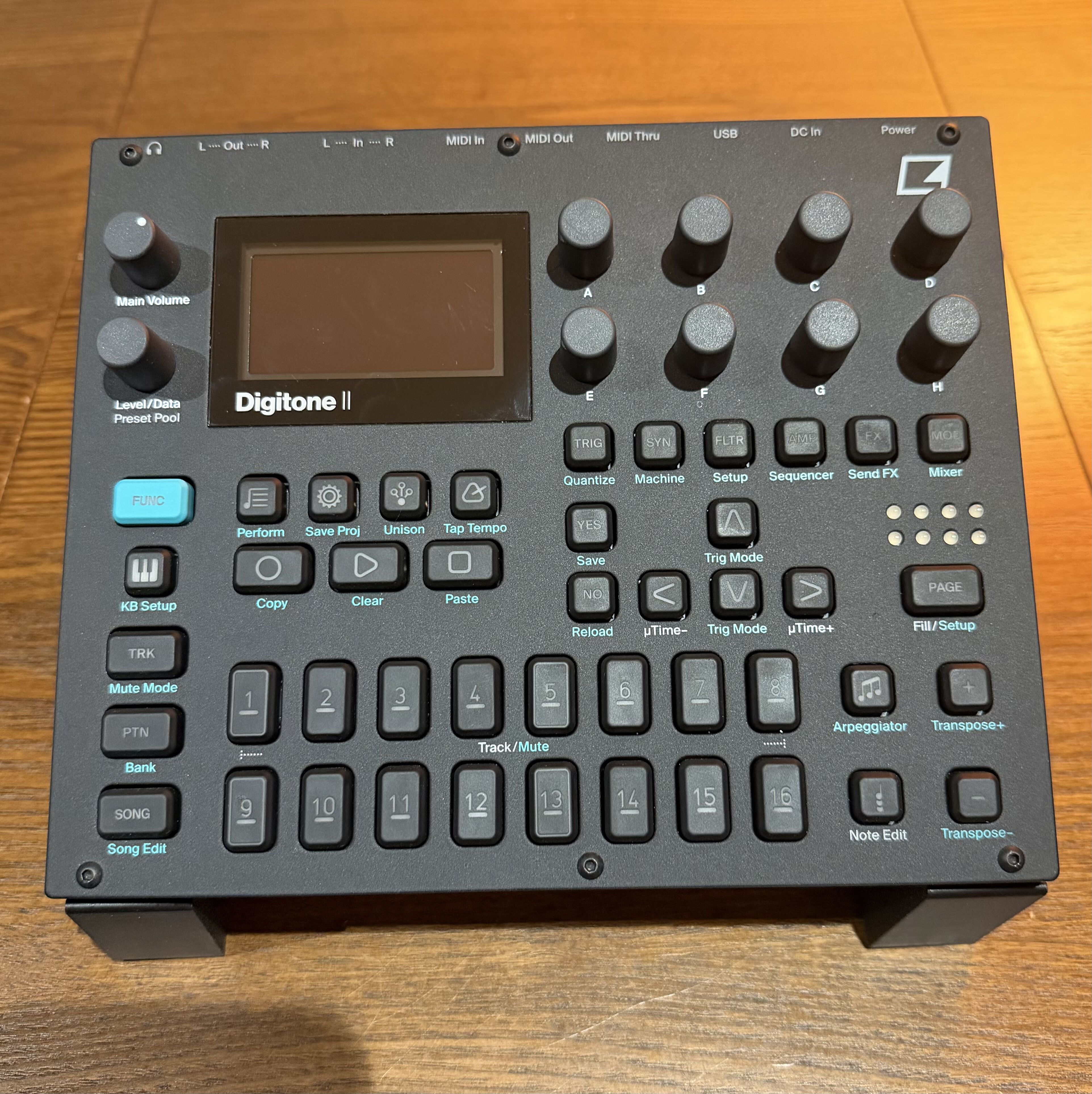 Vends ELEKTRON DIGITONE 2