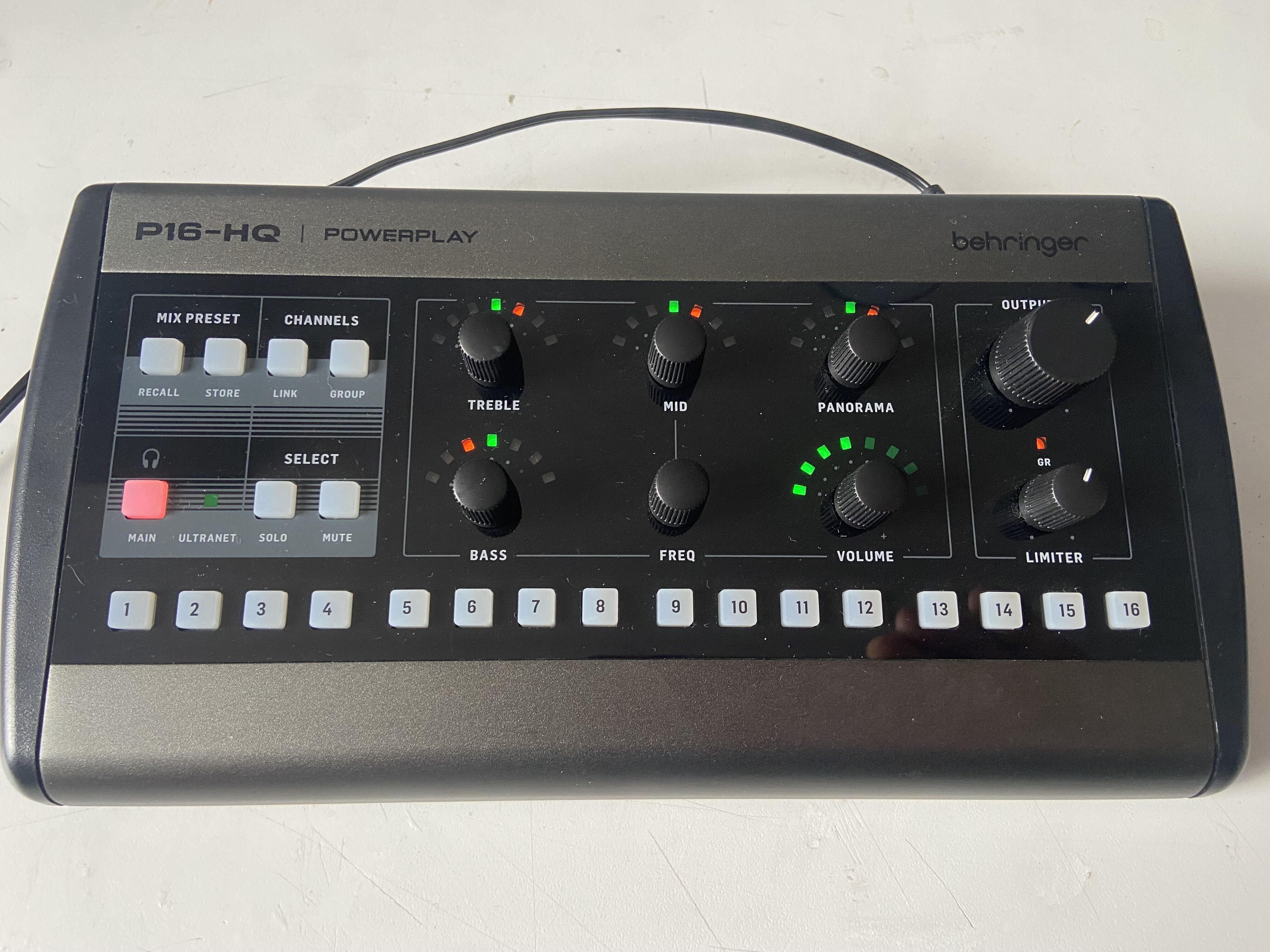 Behringer Powerplay P16-HQ