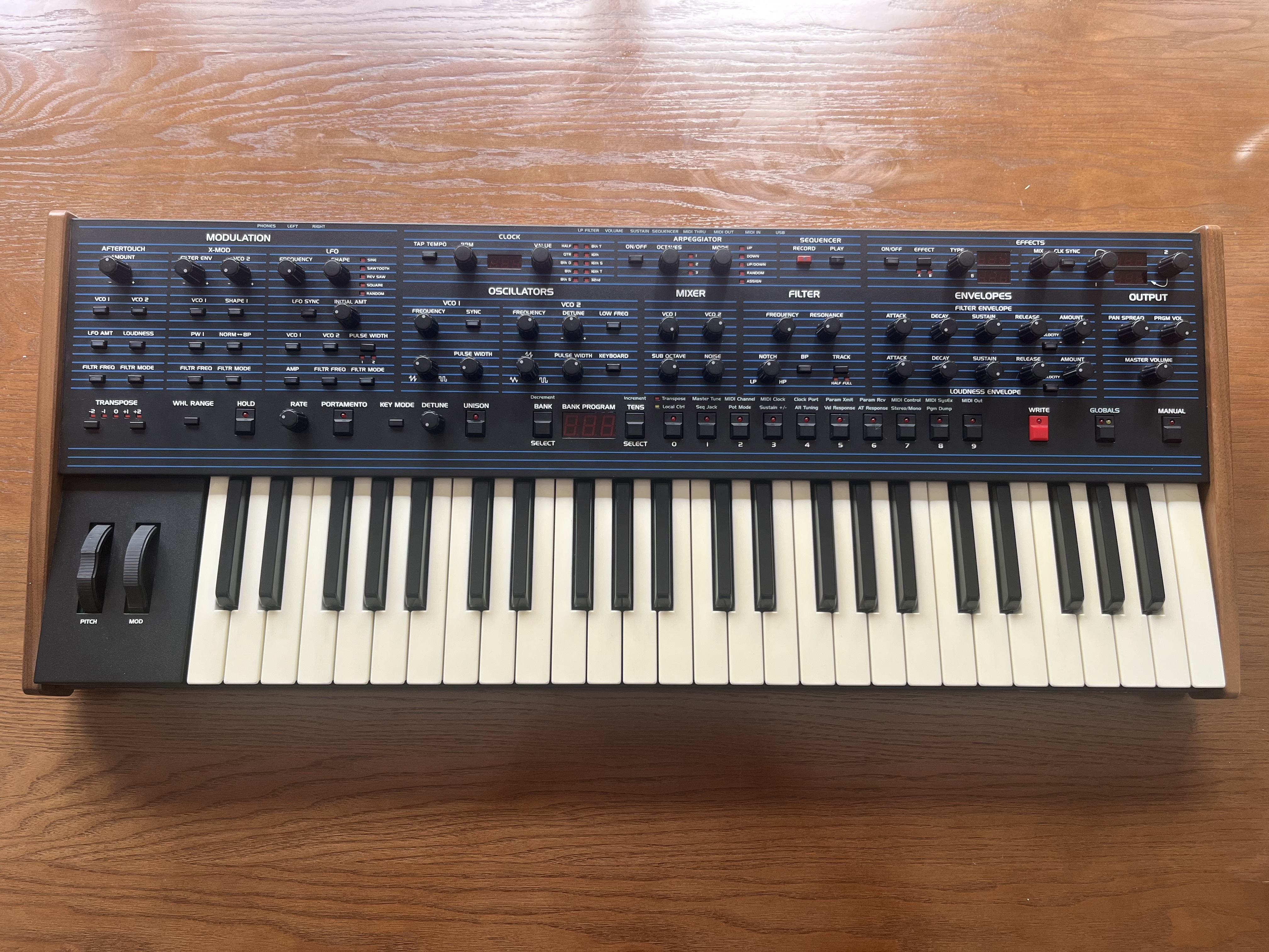 Vends Oberheim OB-6