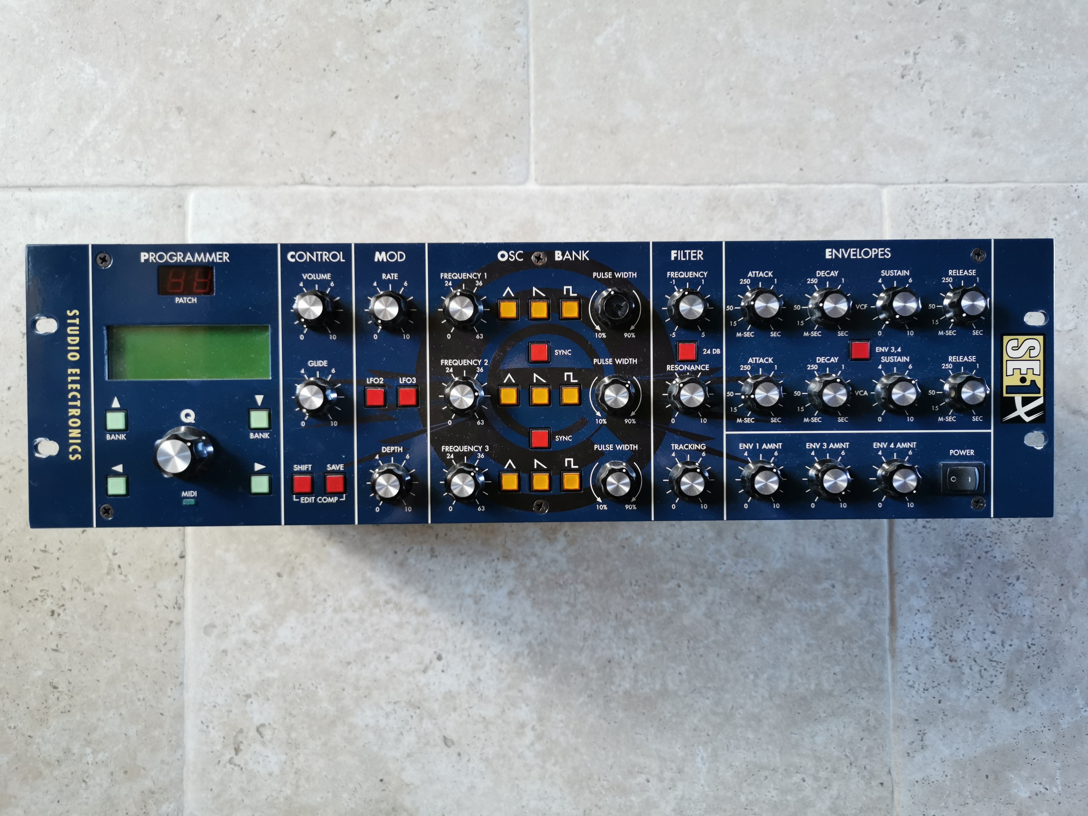Vends Studio Electronics SE-1X – Synthétiseur Analogique (Upgrade Usine officiel) – État Impeccable