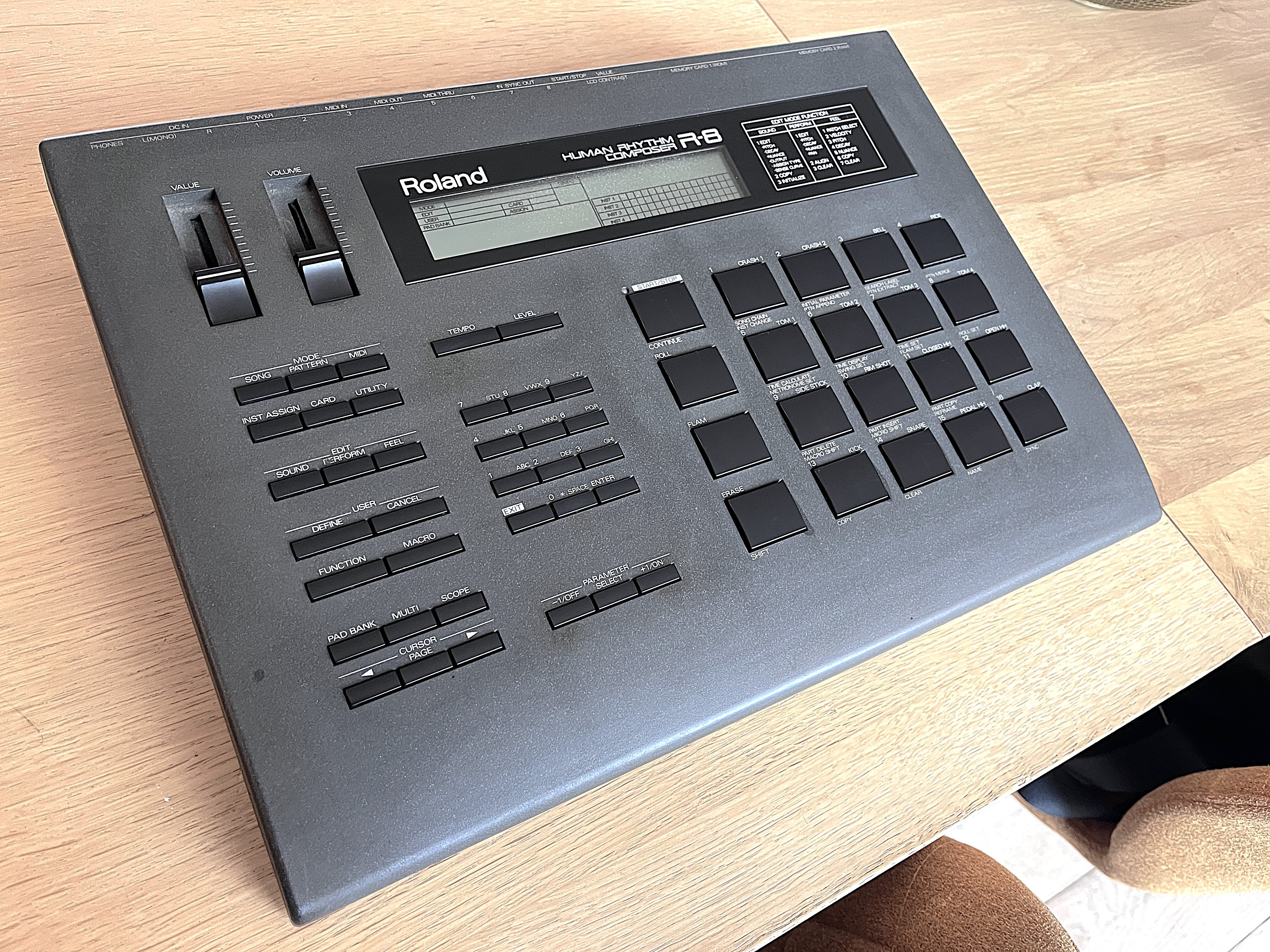 [VDS] BAR Boite à Rythmes Roland R8 / Révisée - Nettoyée