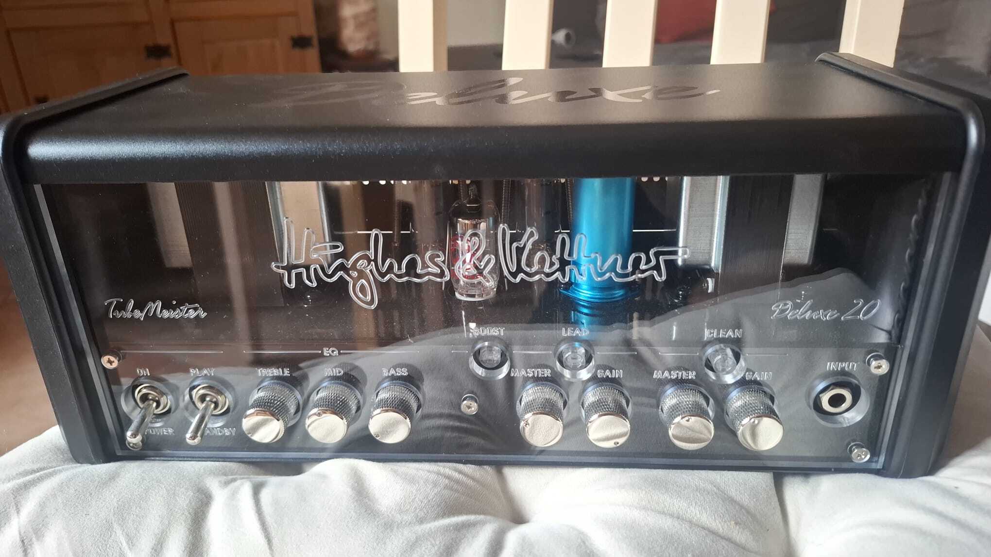 Vends HUGHES & KETTNER Tube Meister Deluxe 20