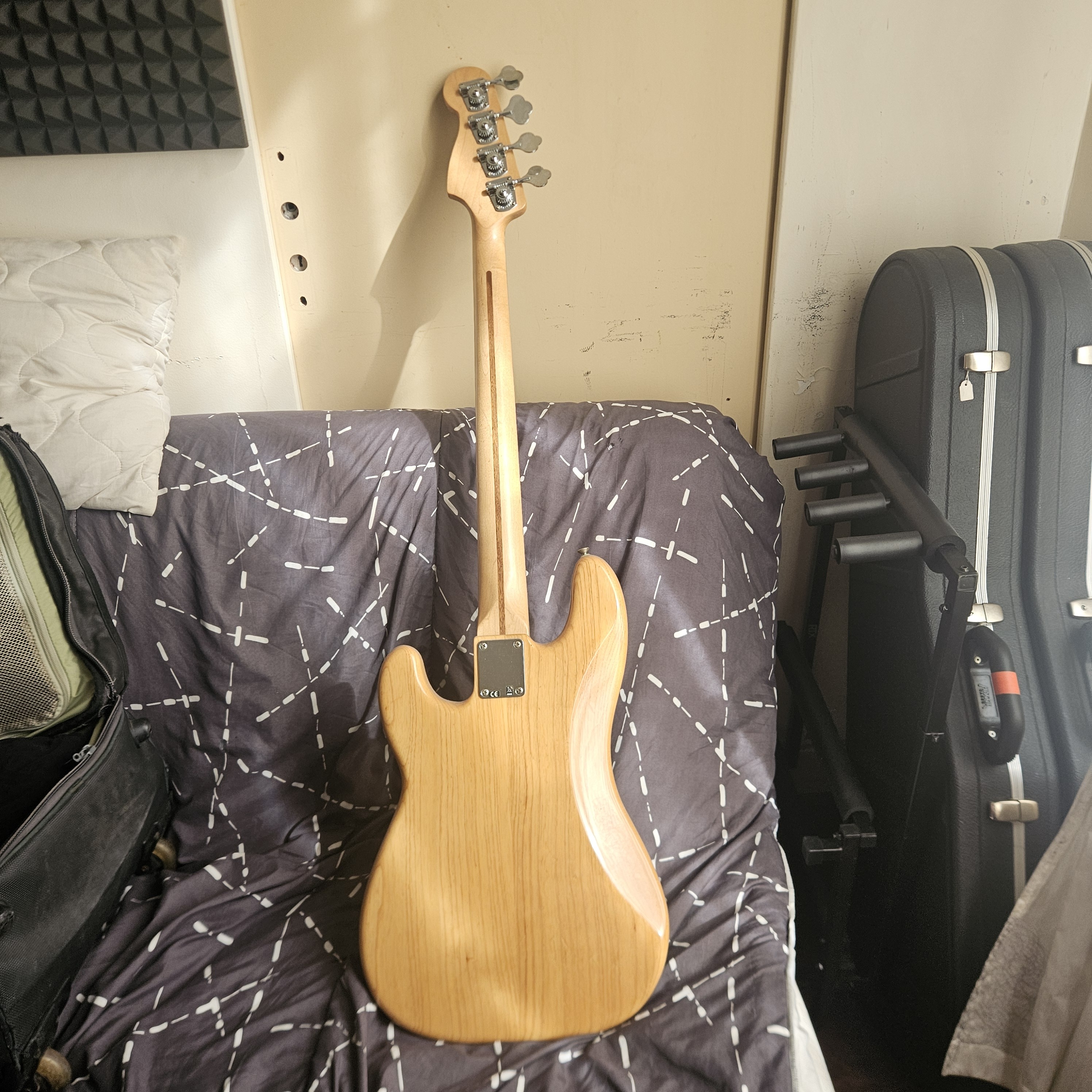 Bass 4