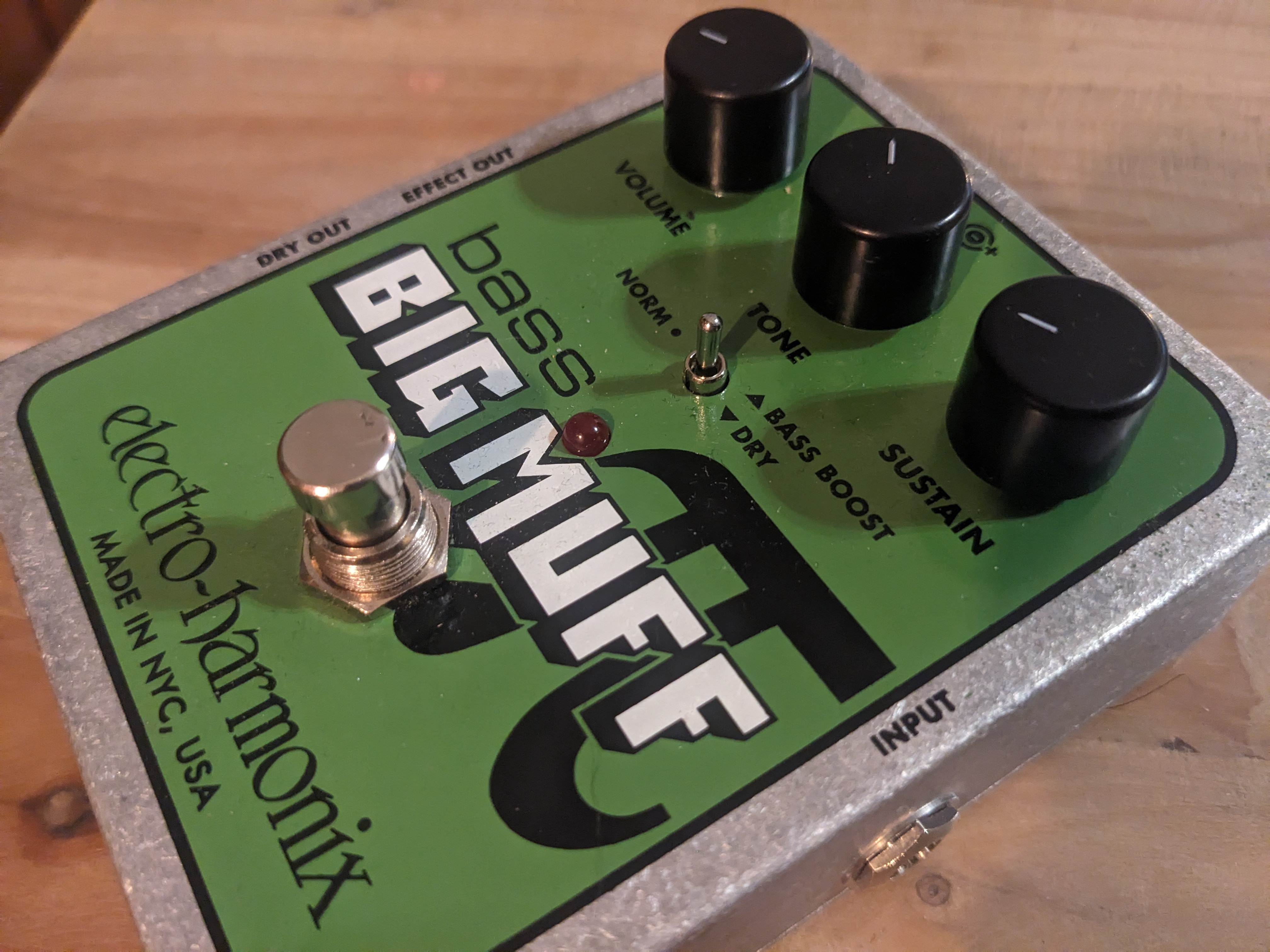 Pédale basse Fuzz/Disto "BIG MUFF Pi" - Electro-Harmonix