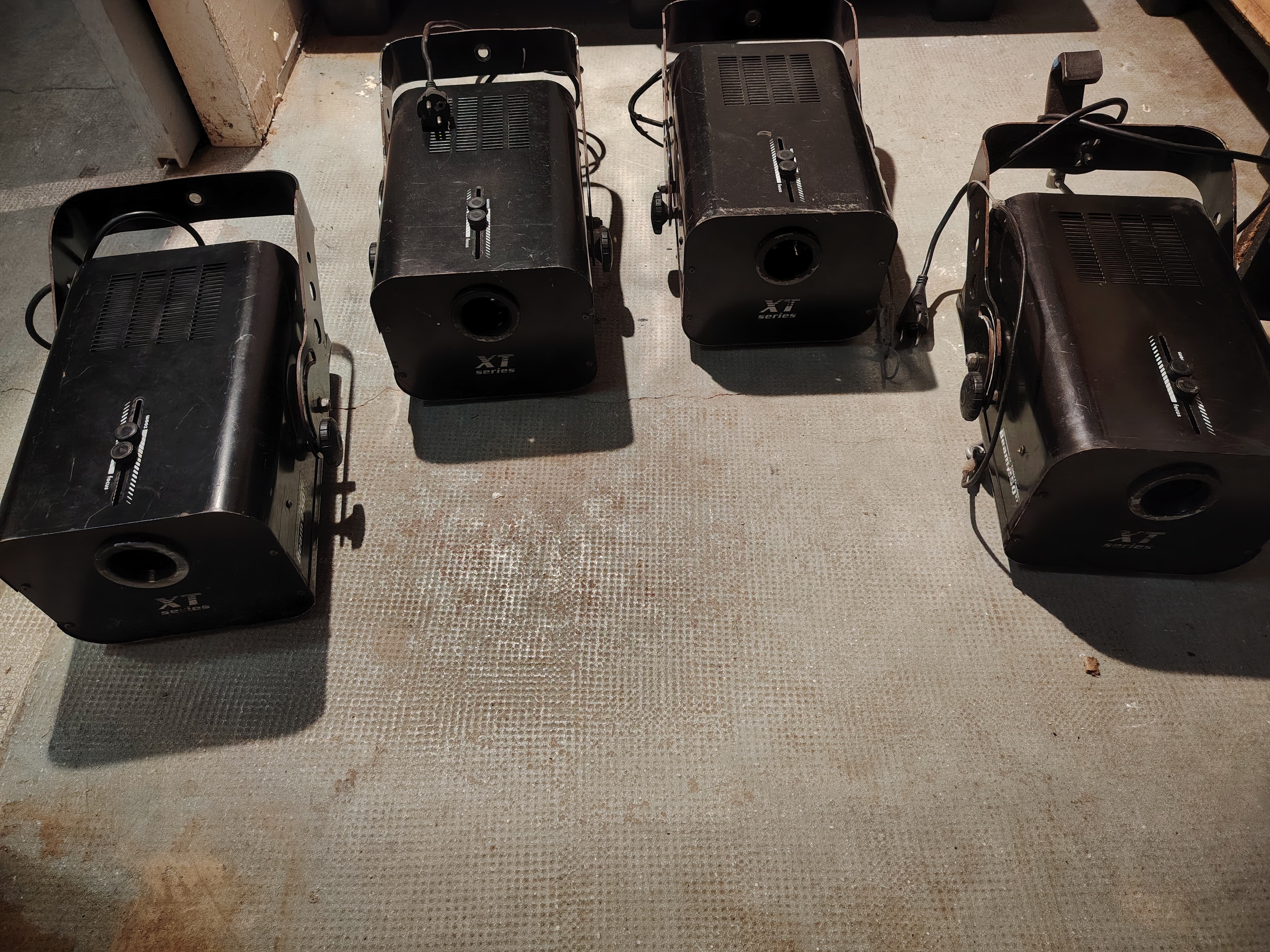Vends 4 robe Beam 250XT