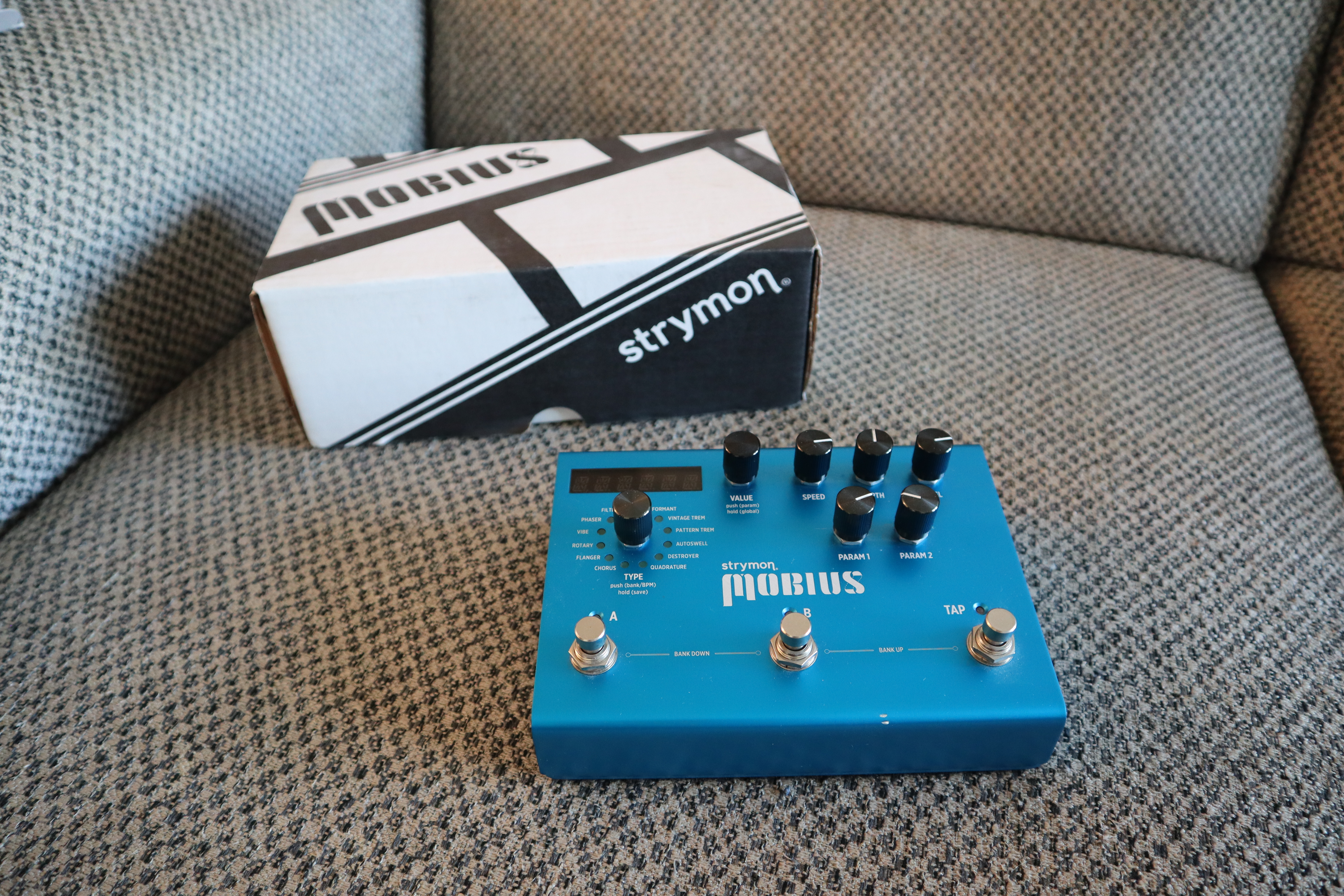 Vends Strymon Mobius