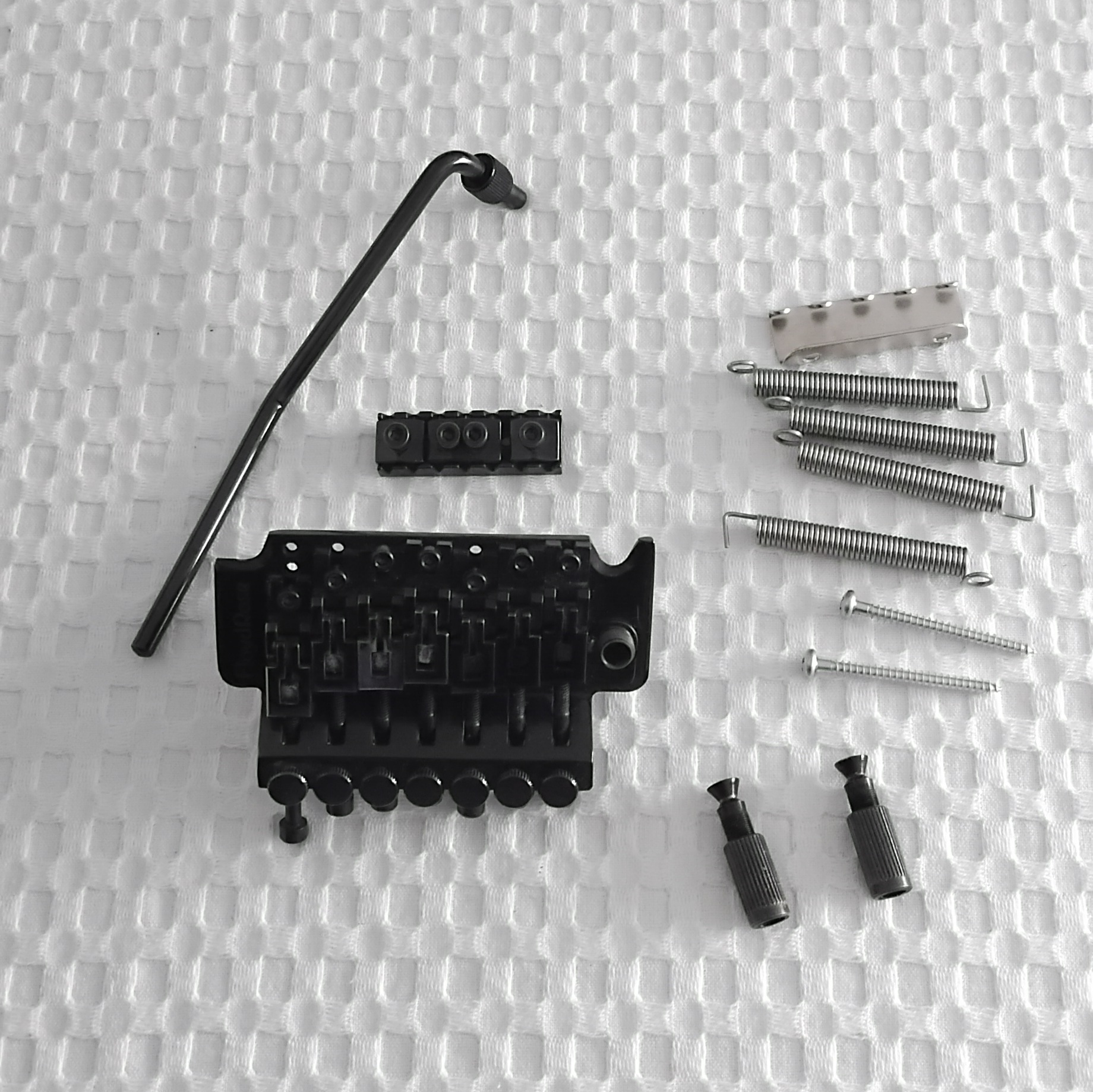 Vibrato Floyd Rose noir pour guitare 7 cordes