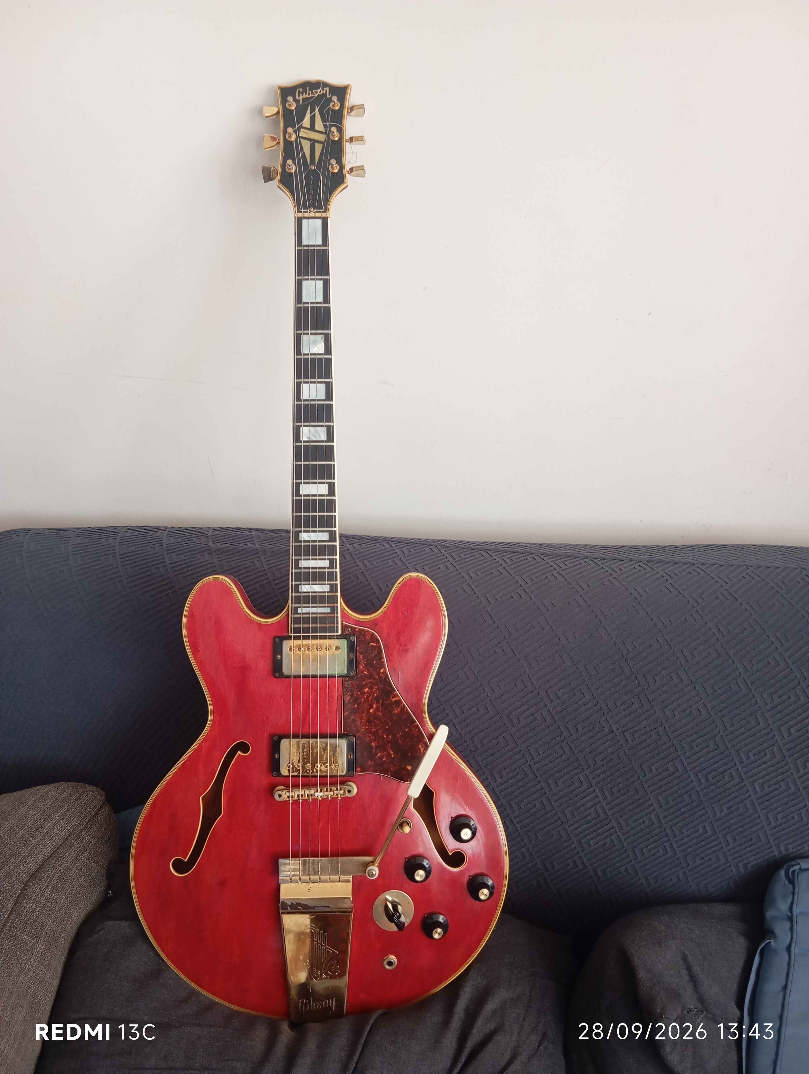 GIBSON année 60/70 Stéréo à vendre 