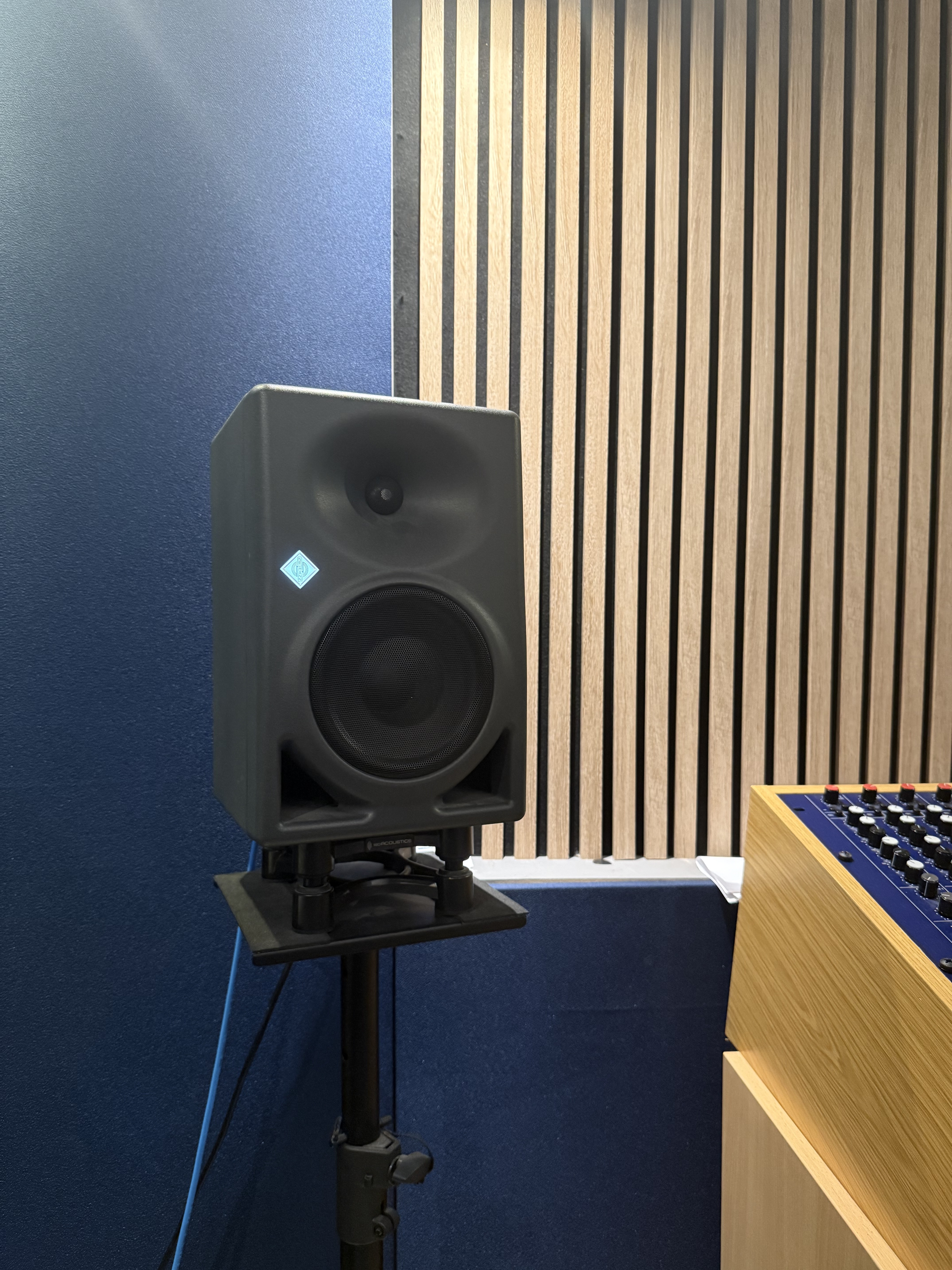NEUMANN KH150 Paire + Micro de mesure Neumann MA1