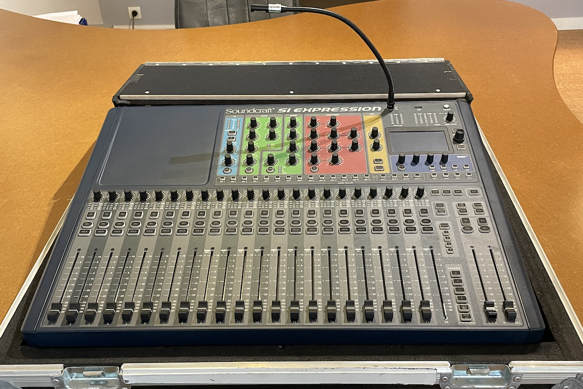 Soundcraft SI EXPRESSION 2 + Carte MADI / USB + STAGEBOX 32