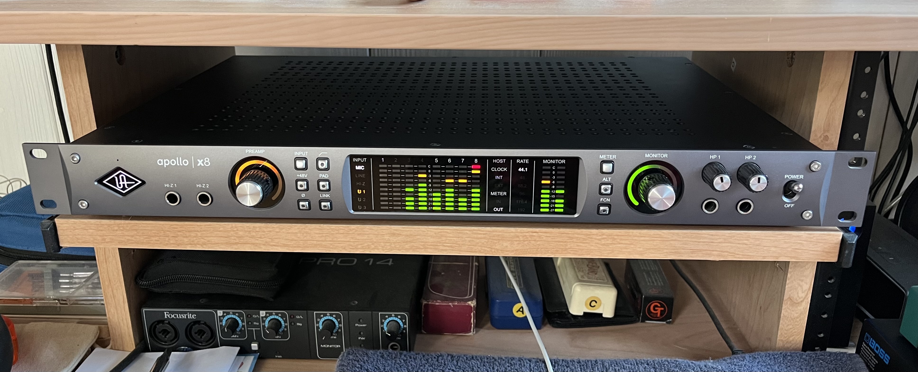 Interface audio UAD Apollo X8 avec plugs